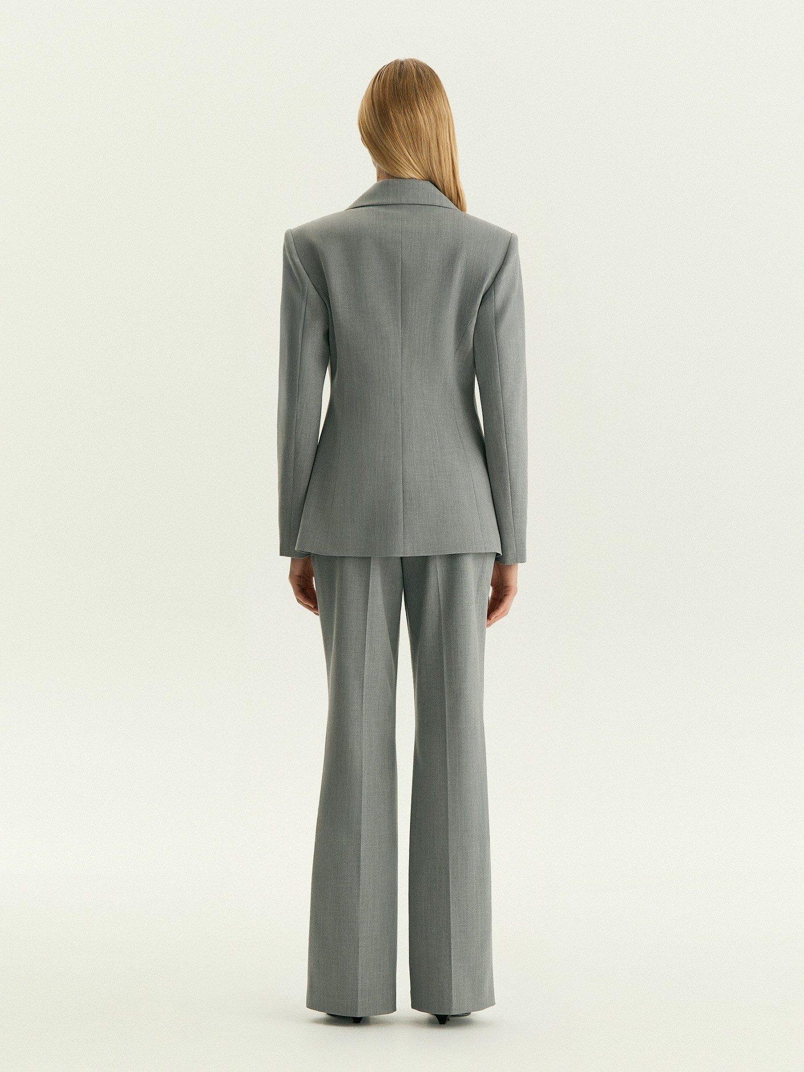 Жакет приталенного кроя