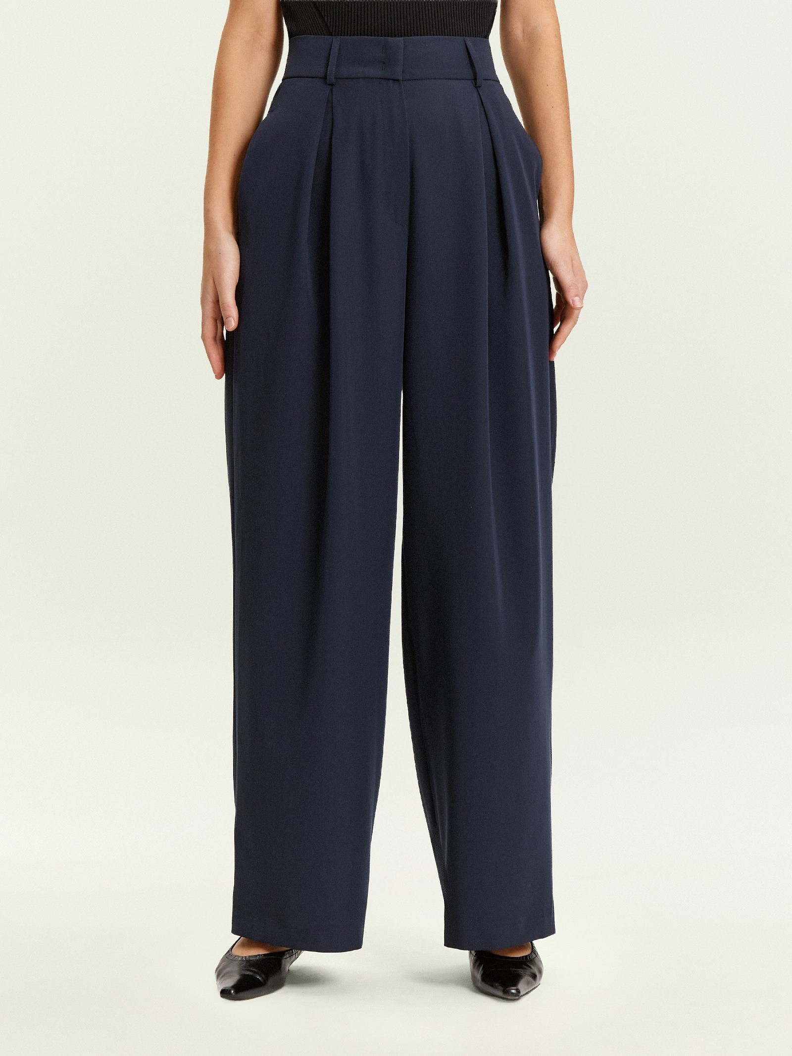 Брюки широкого кроя