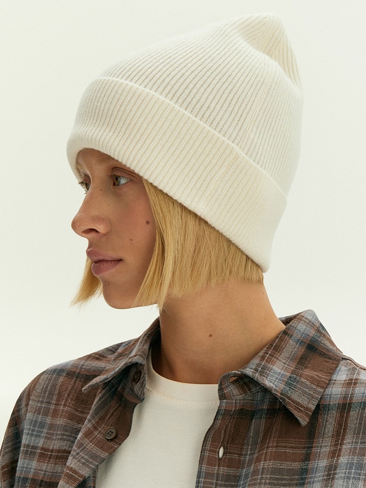 Шапка из шерсти и кашемира