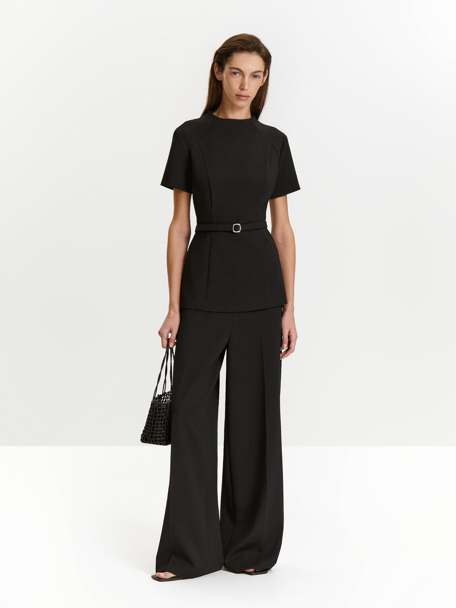 Блузка с поясом