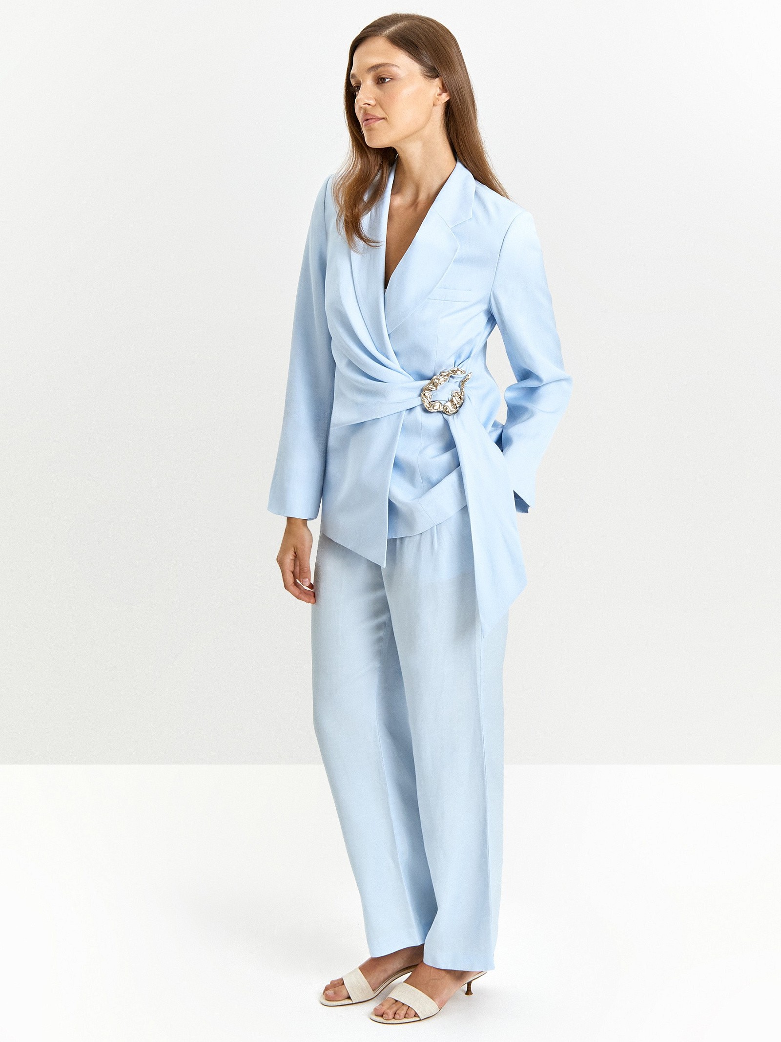 Брюки широкого кроя с защипами с добавлением льна