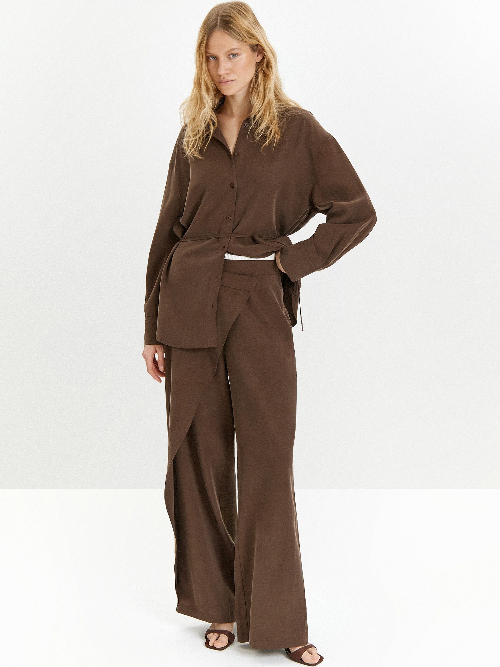 Брюки широкого кроя