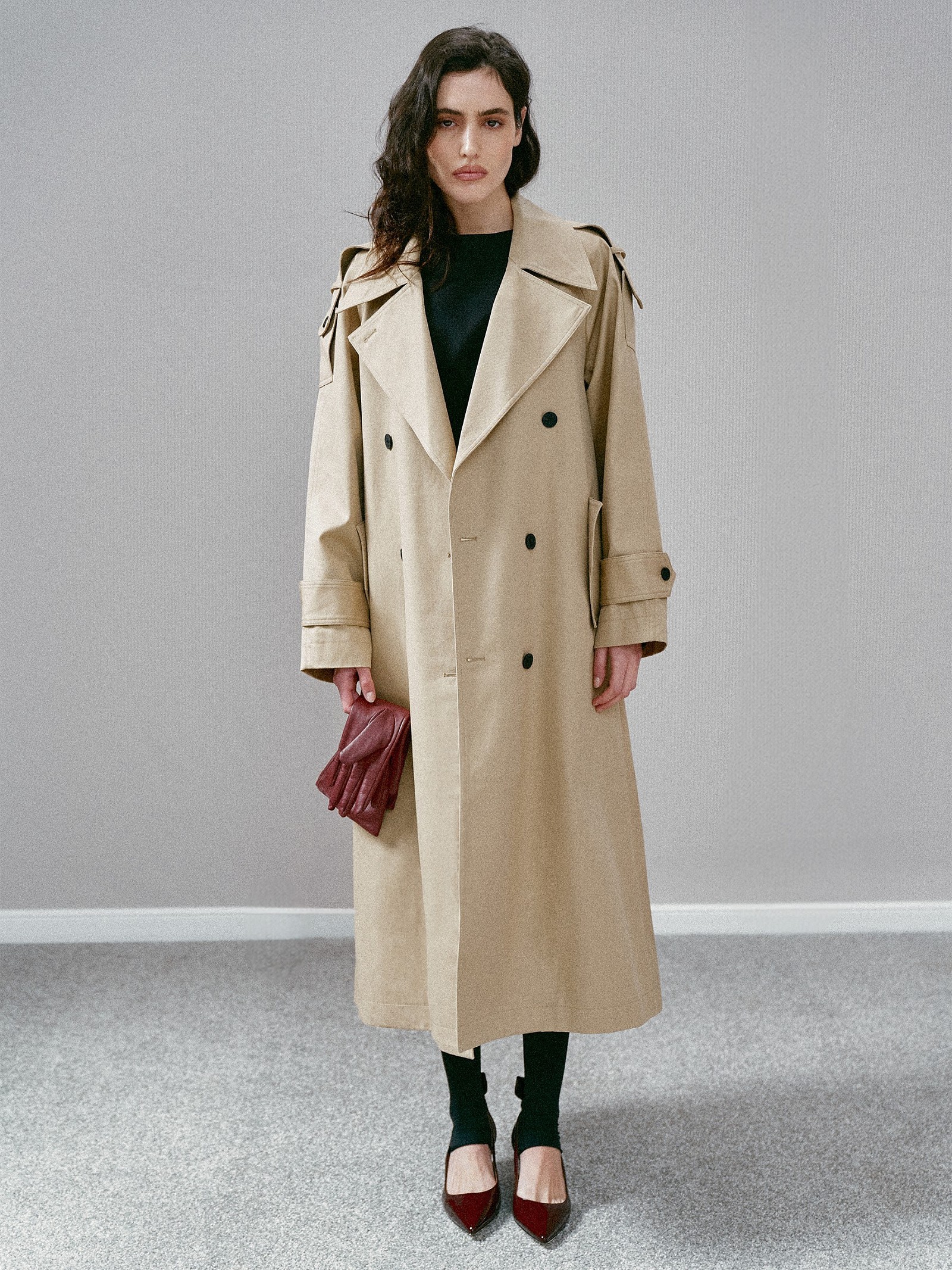 Плащ прямого кроя с поясом