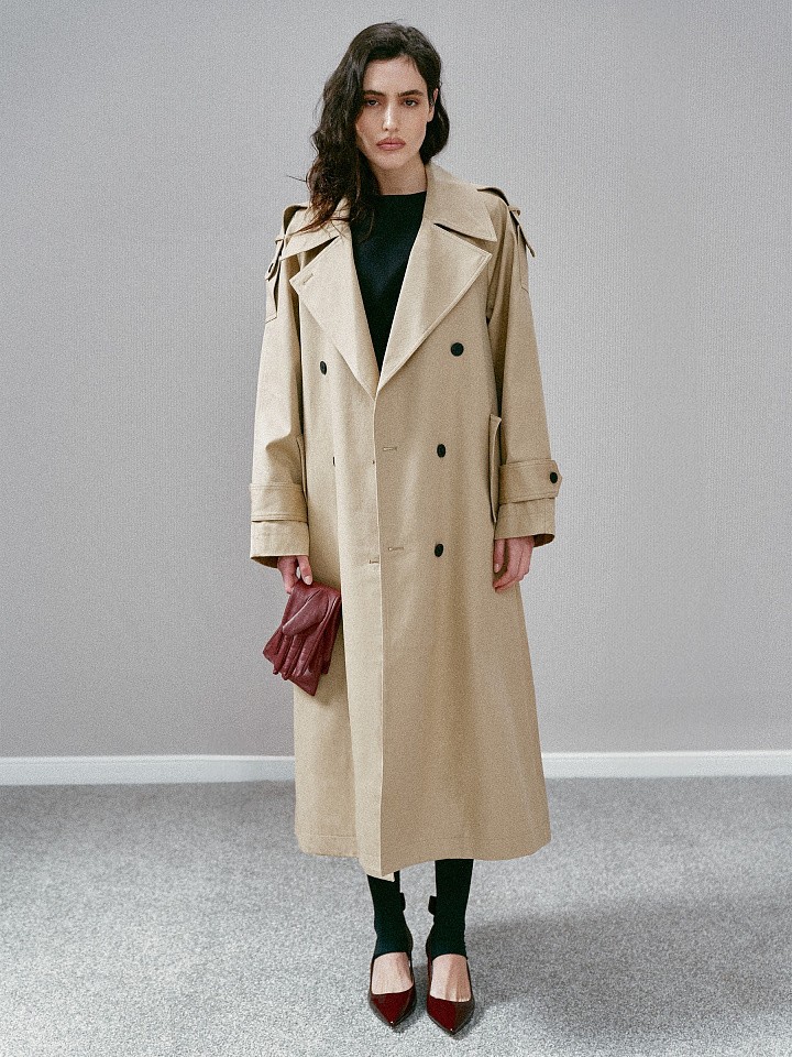 Плащ прямого кроя с поясом