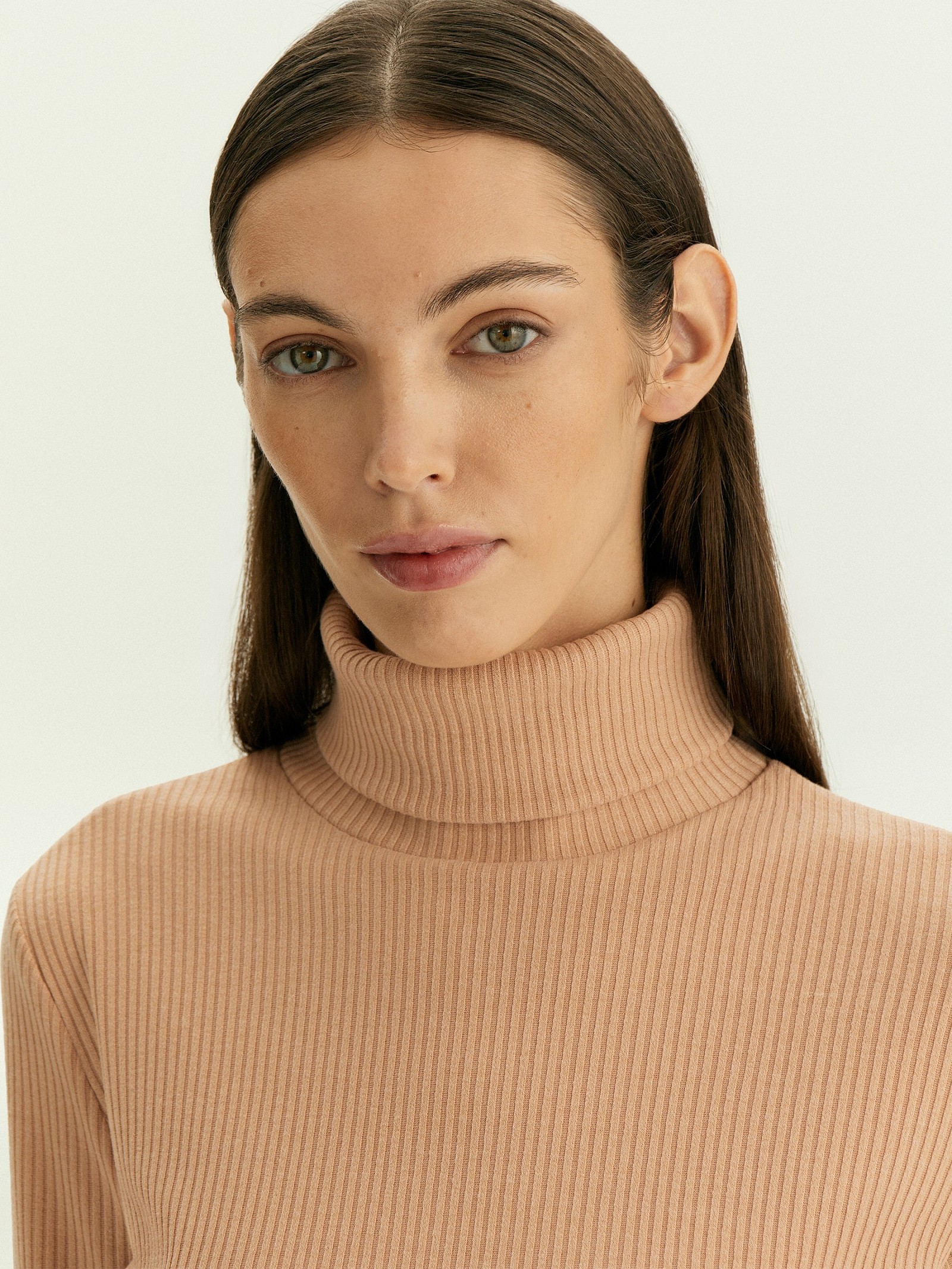 Водолазка из вискозы с добавлением шерсти