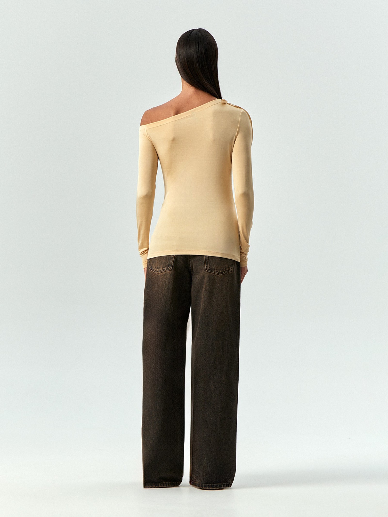 Лонгслив с ассиметрией