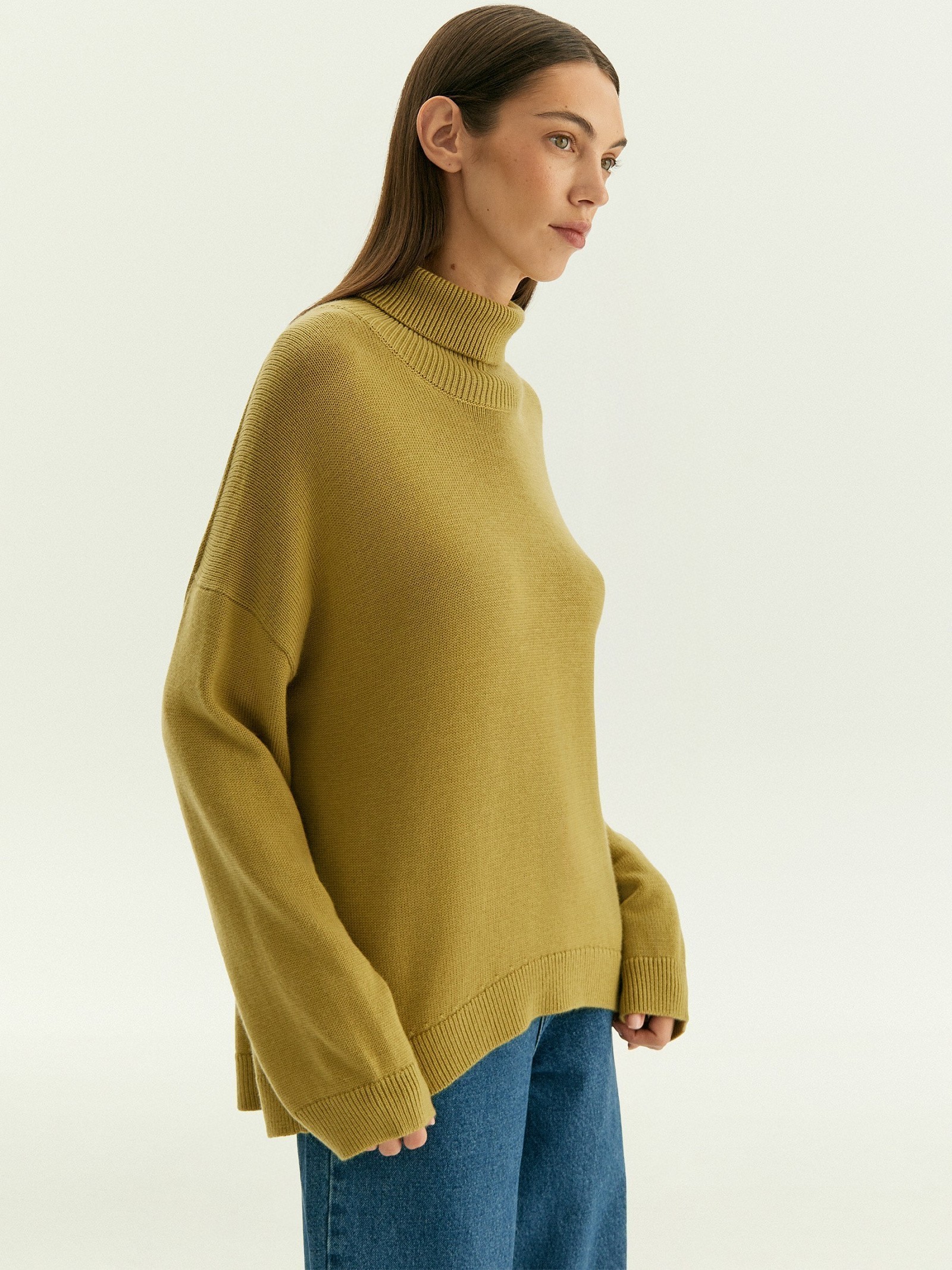 Свитер с высоким воротником из смесовой шерсти