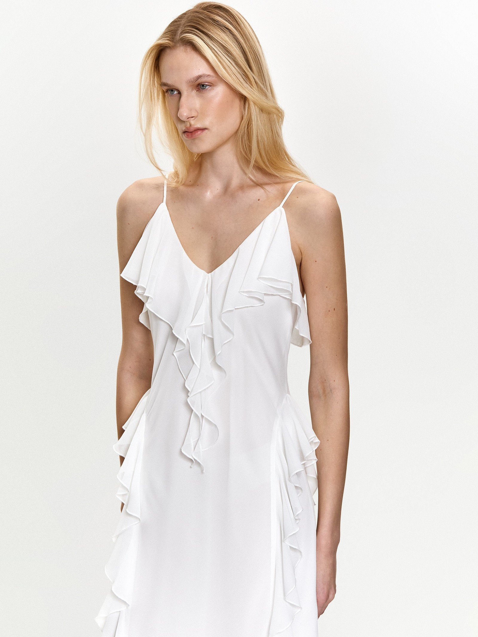 Платье без рукавов