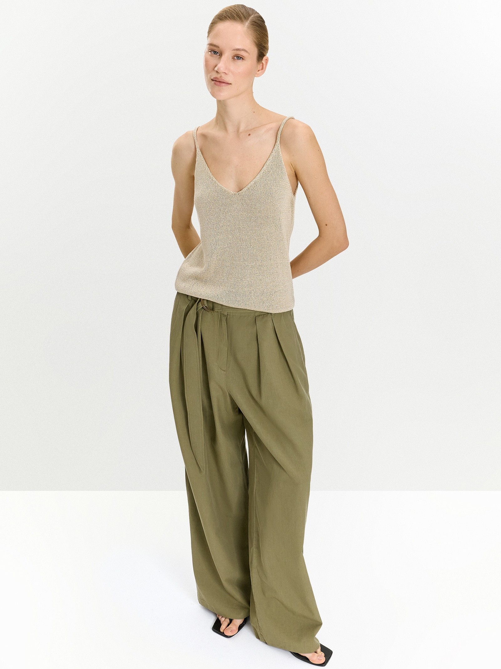 Брюки широкого кроя на ремне из тенсела