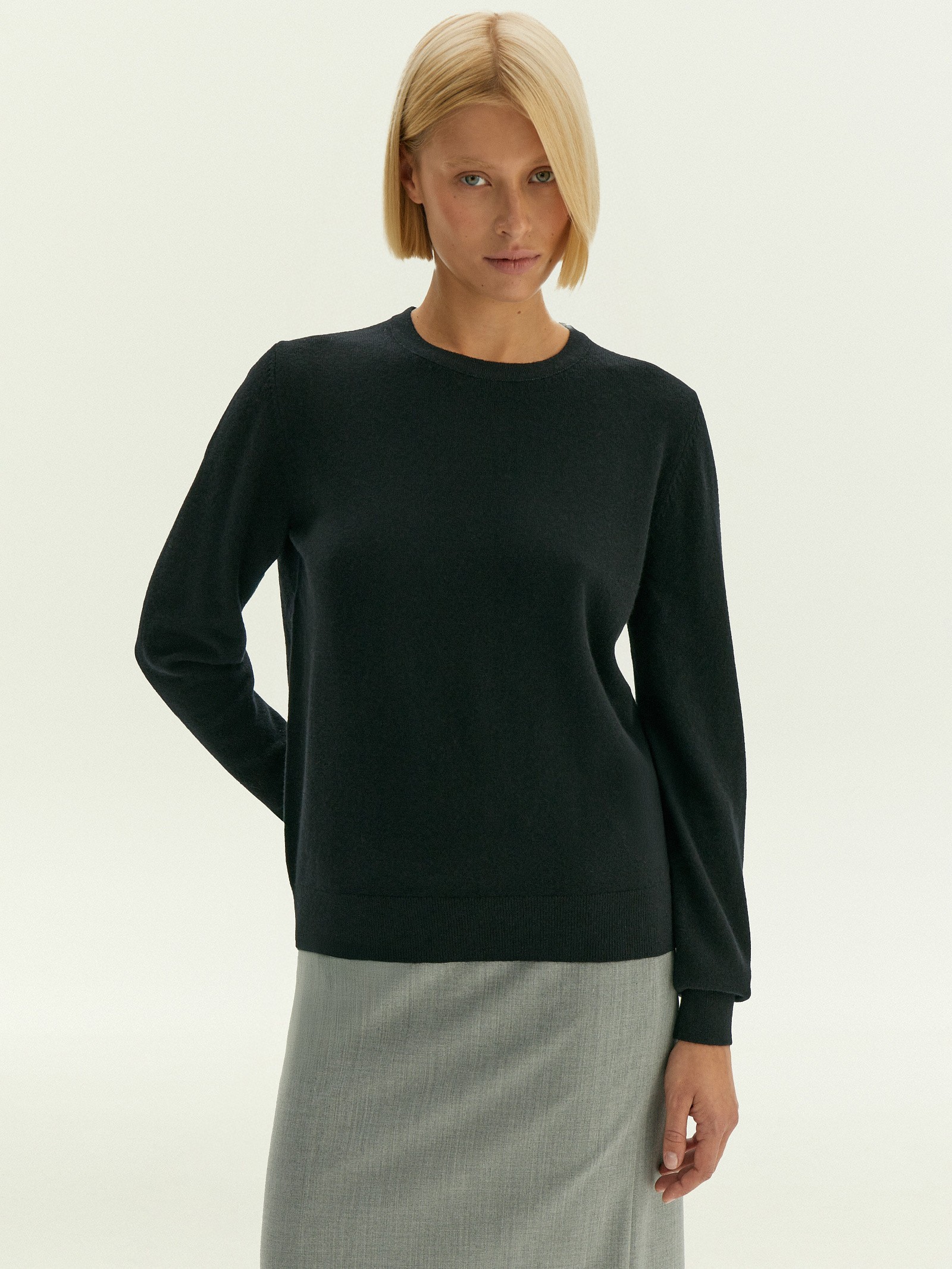 Джемпер из вискозного трикотажа с добавлением шерсти