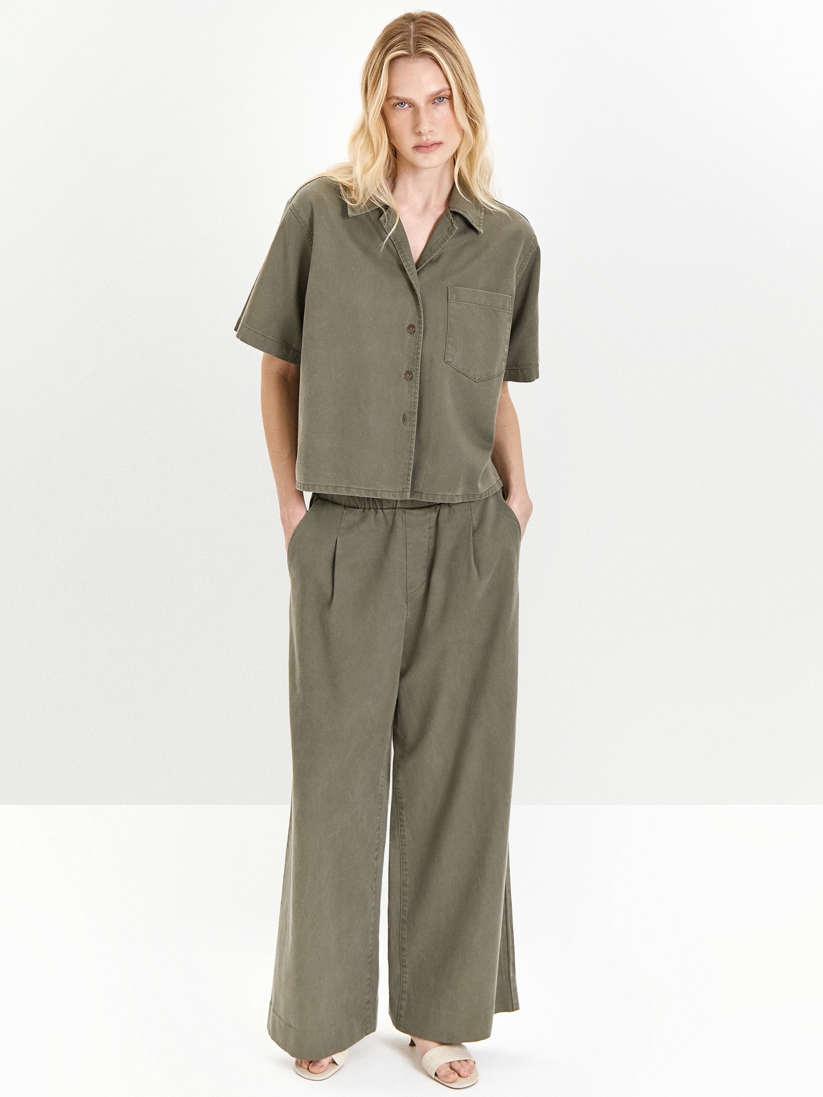 Брюки широкого кроя