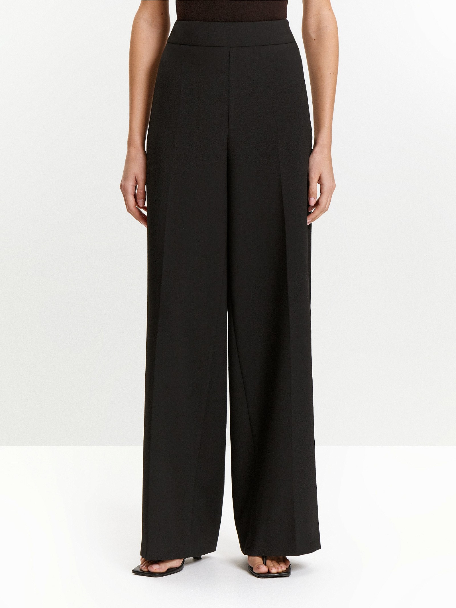 Брюки широкого кроя