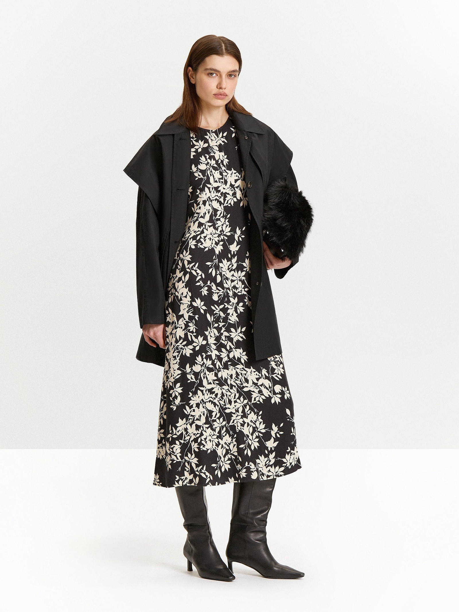 Платье приталенное с принтом