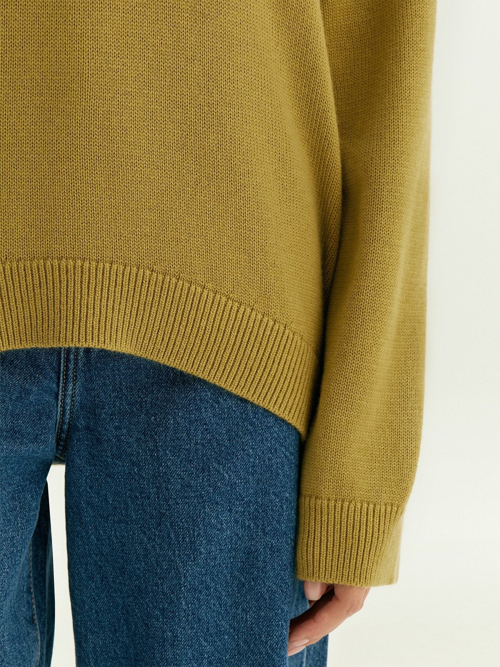 Свитер с высоким воротником из смесовой шерсти