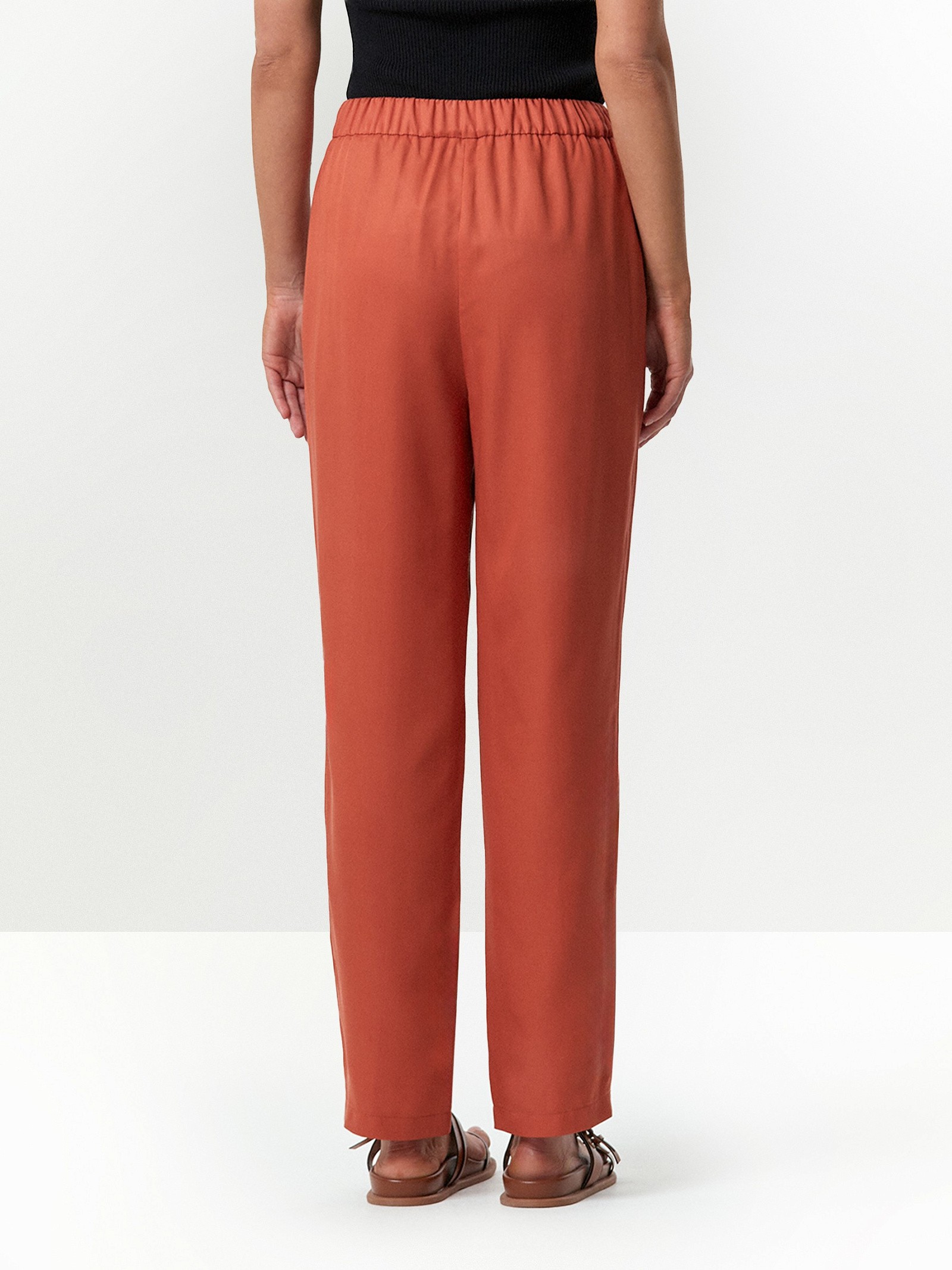 Брюки зауженного кроя из 100% тенсела