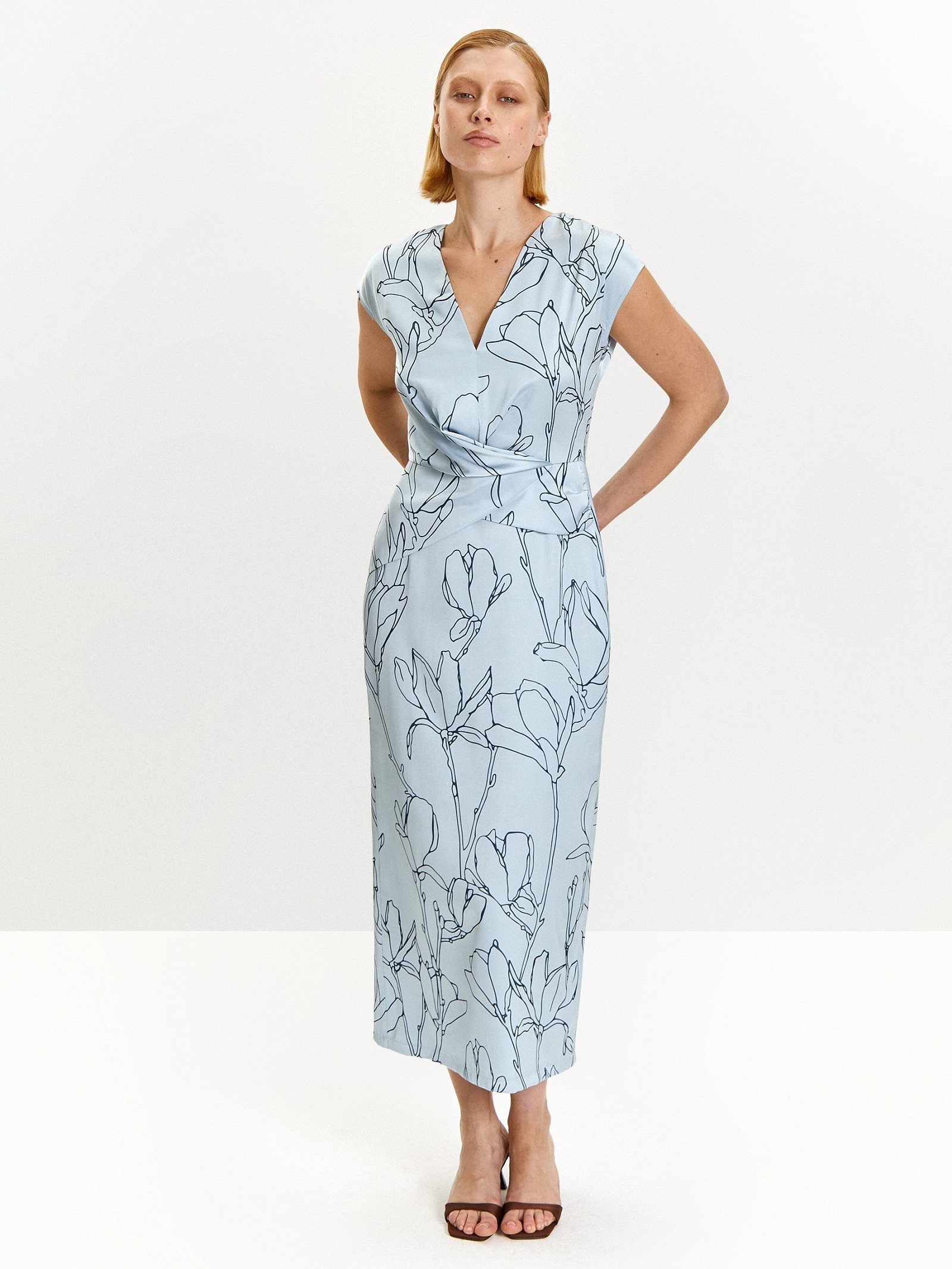 Платье приталенное с принтом