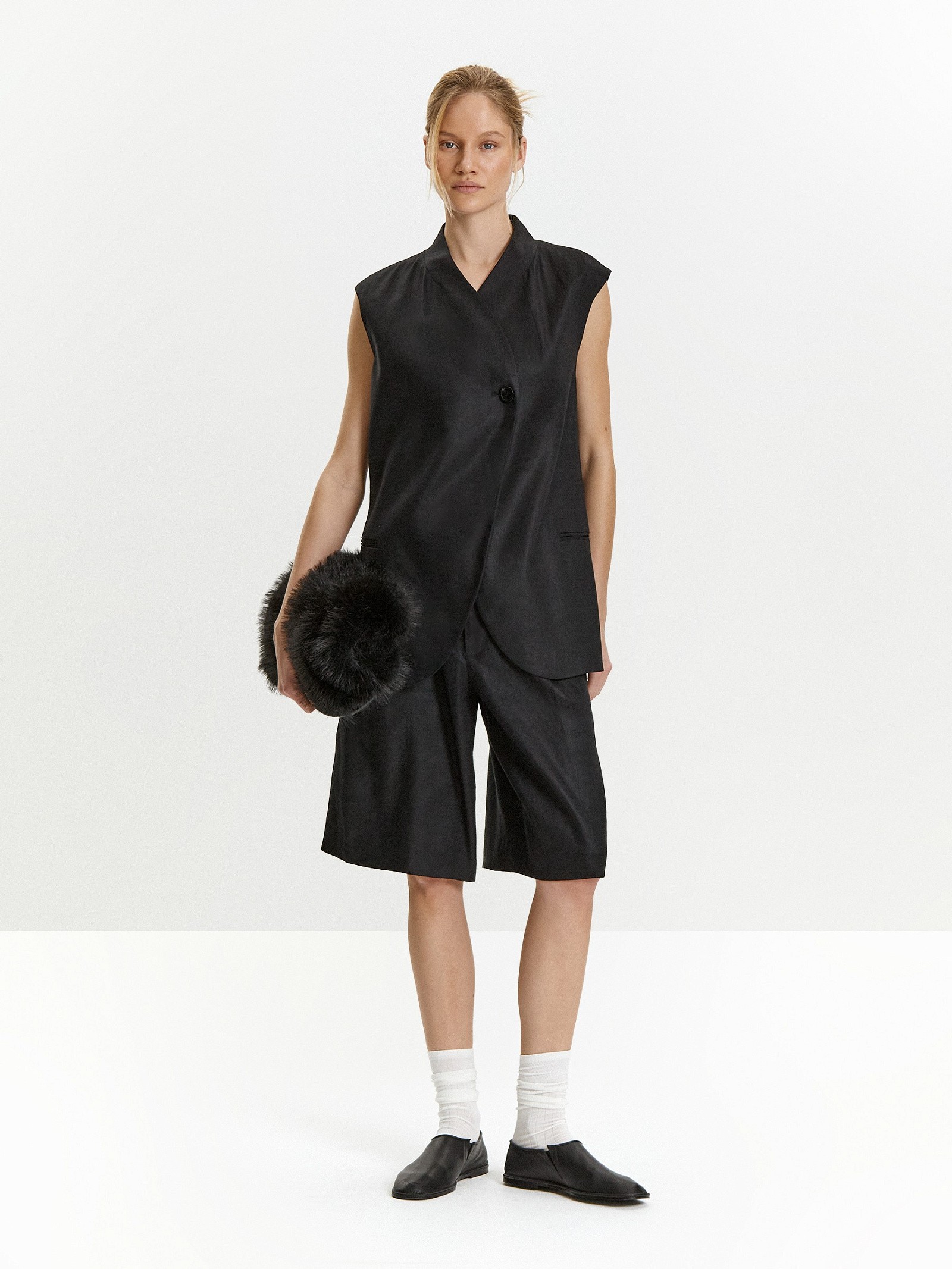 Жилет прямого кроя