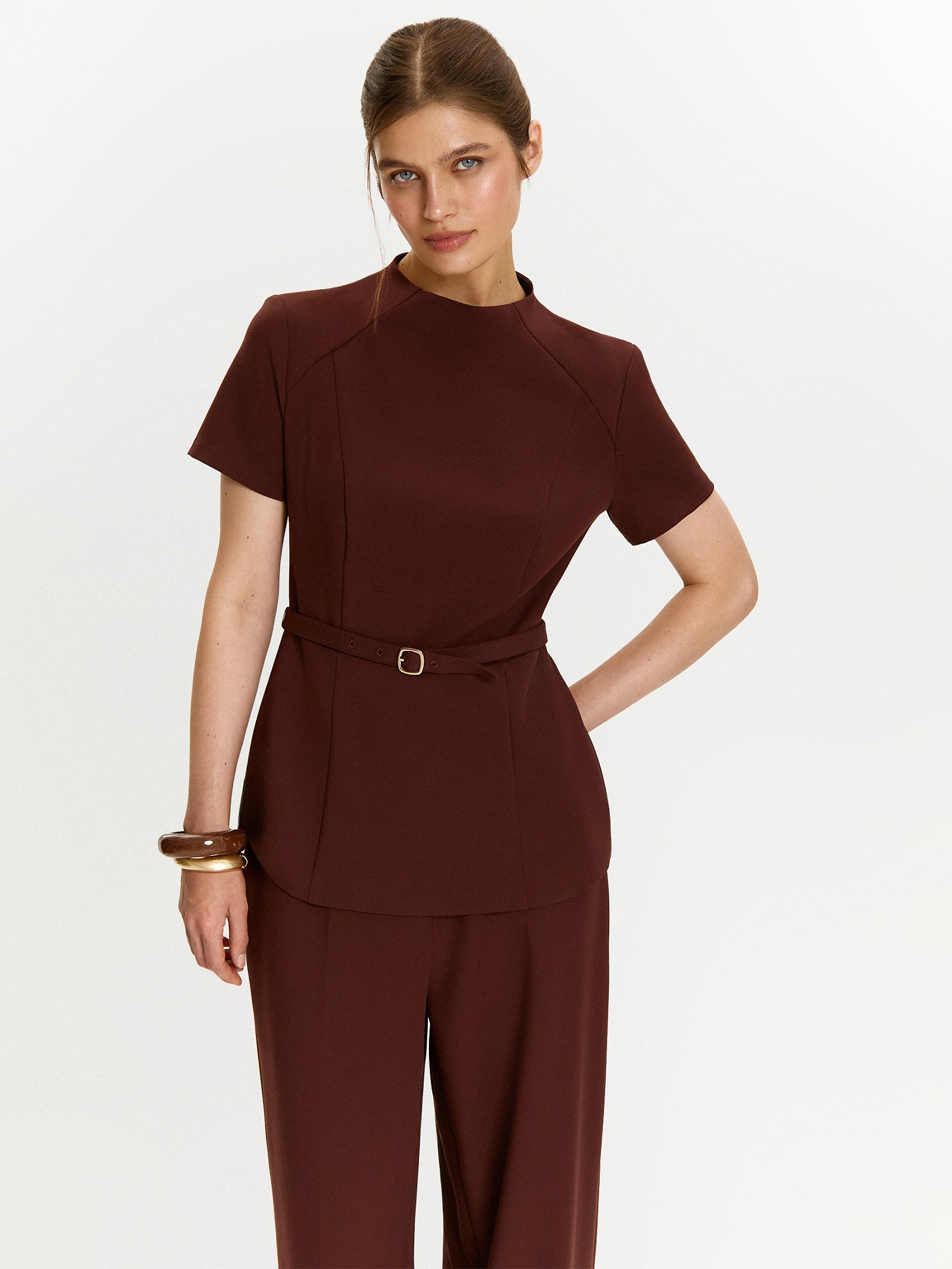 Блузка с поясом