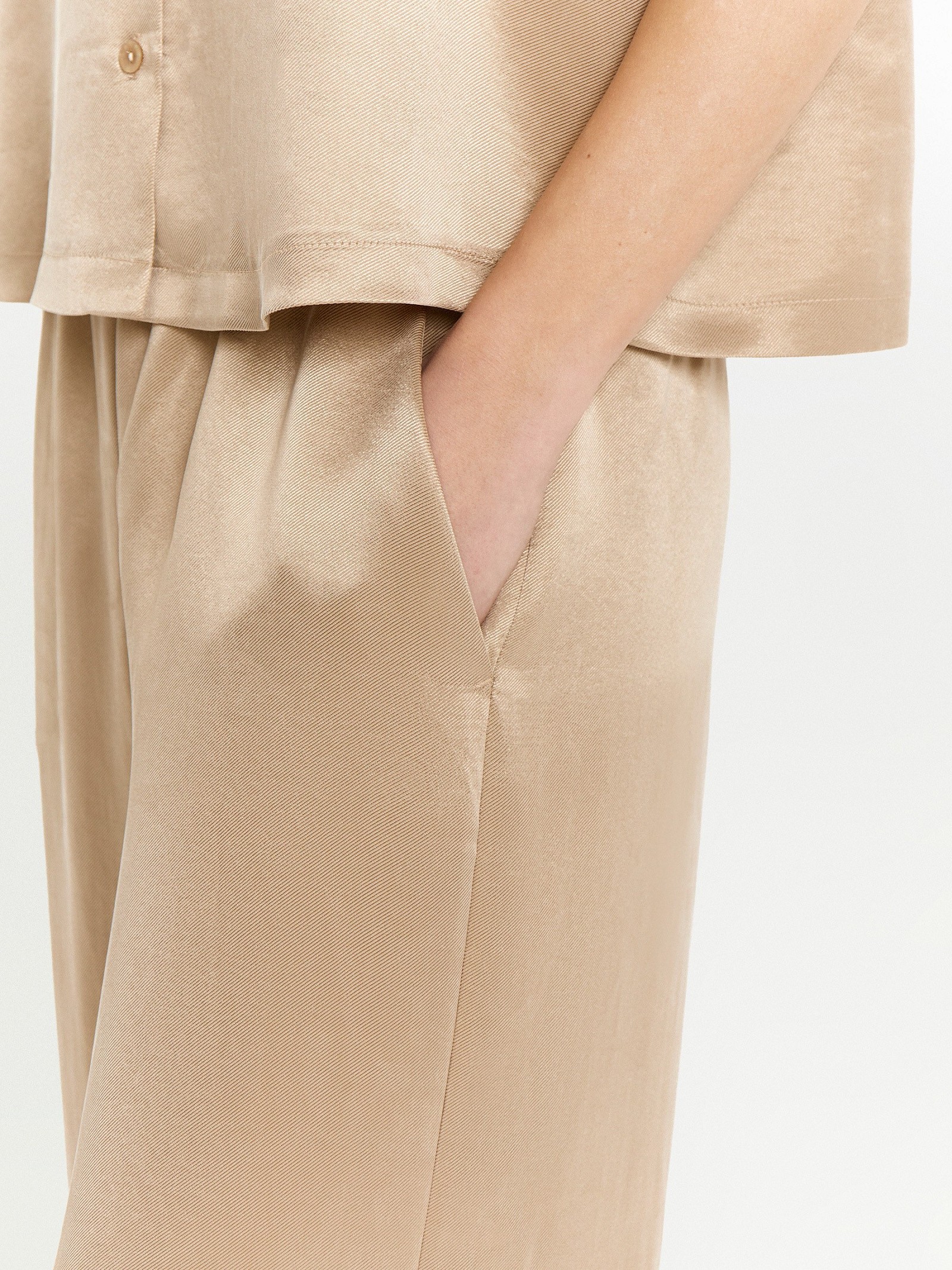 Брюки широкого кроя