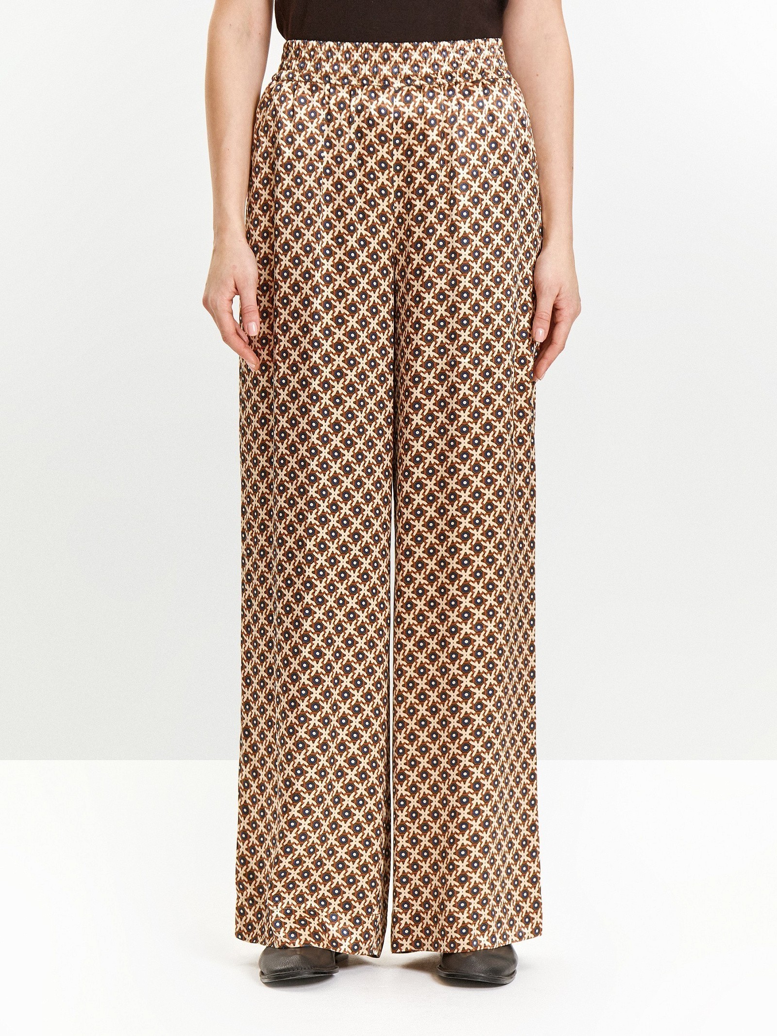 Брюки на резинке широкого кроя из вискозного сатина