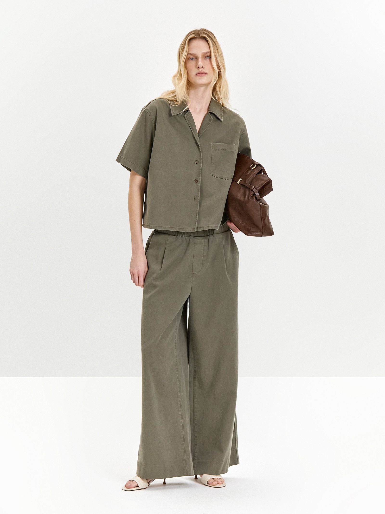 Брюки широкого кроя