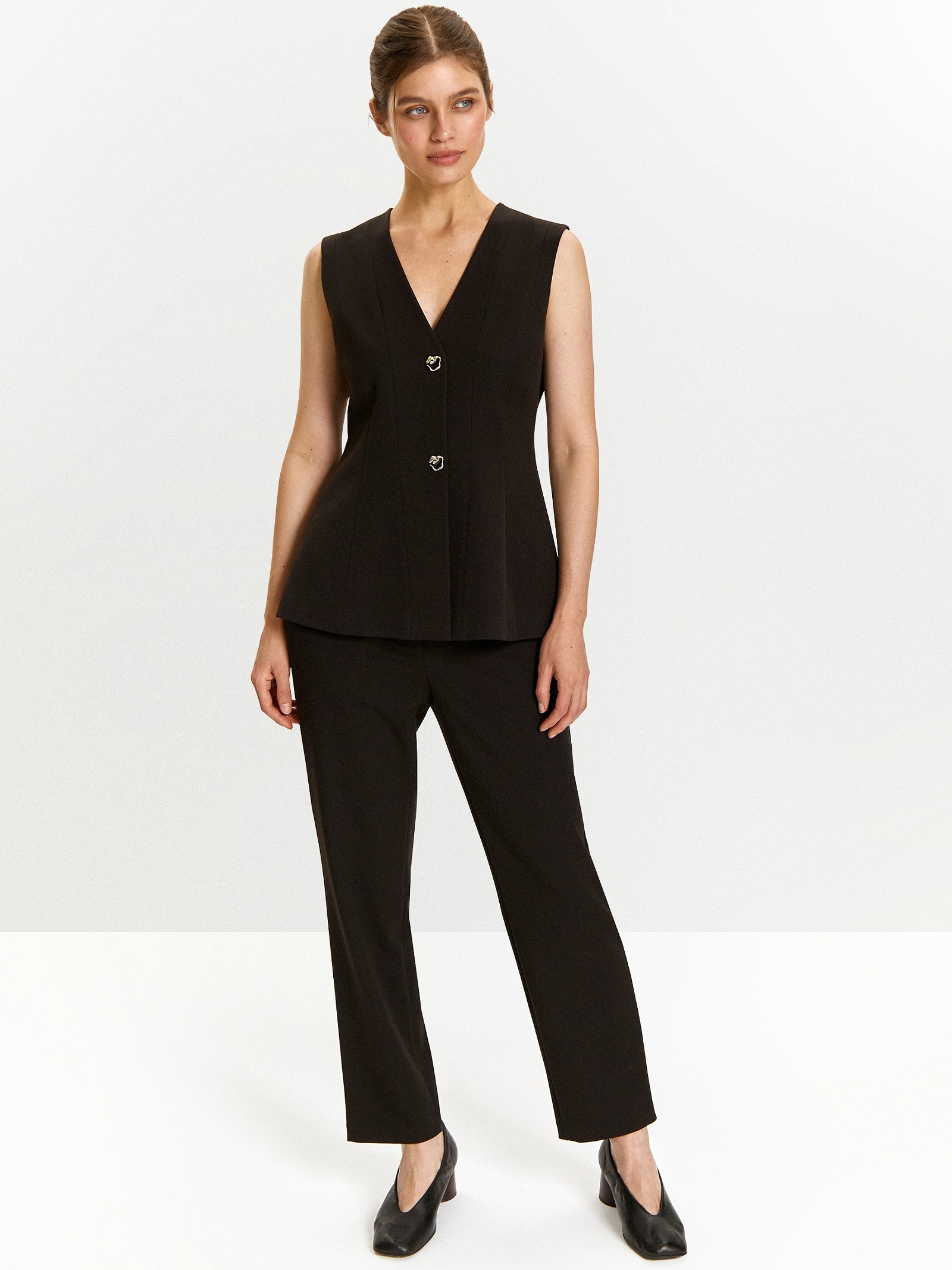 Брюки зауженного кроя