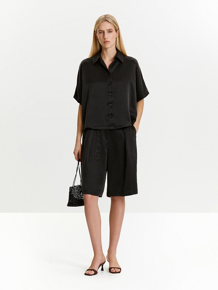 Однотонные шорты