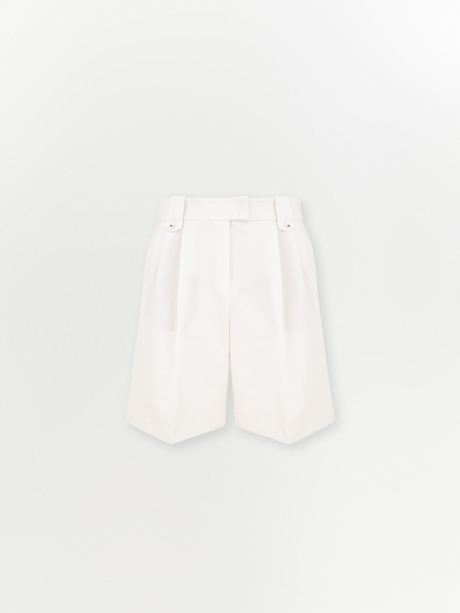 Шорты с защипами из 100% хлопка