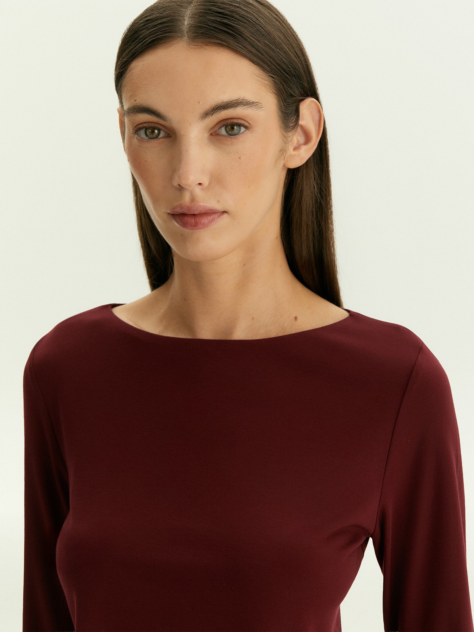 Лонгслив с ассиметрией