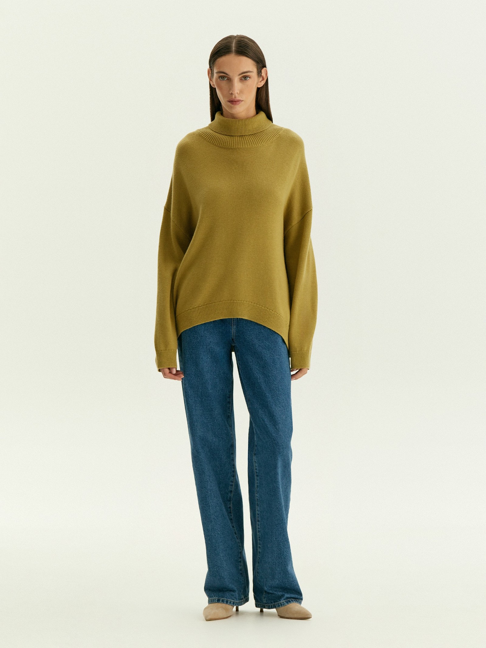 Свитер с высоким воротником из смесовой шерсти