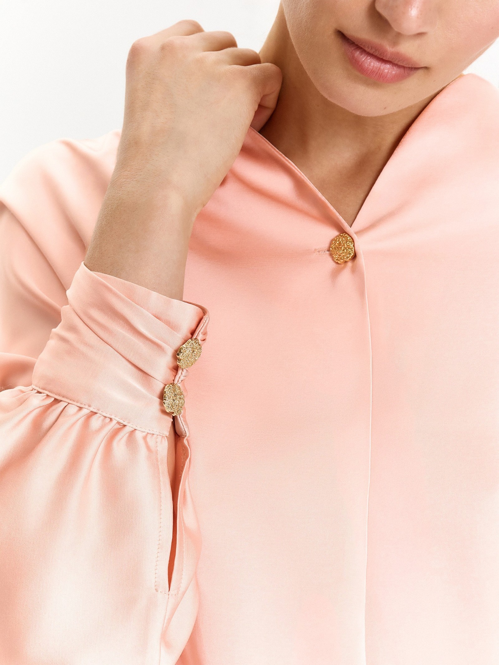 Блузка с длинным рукавом