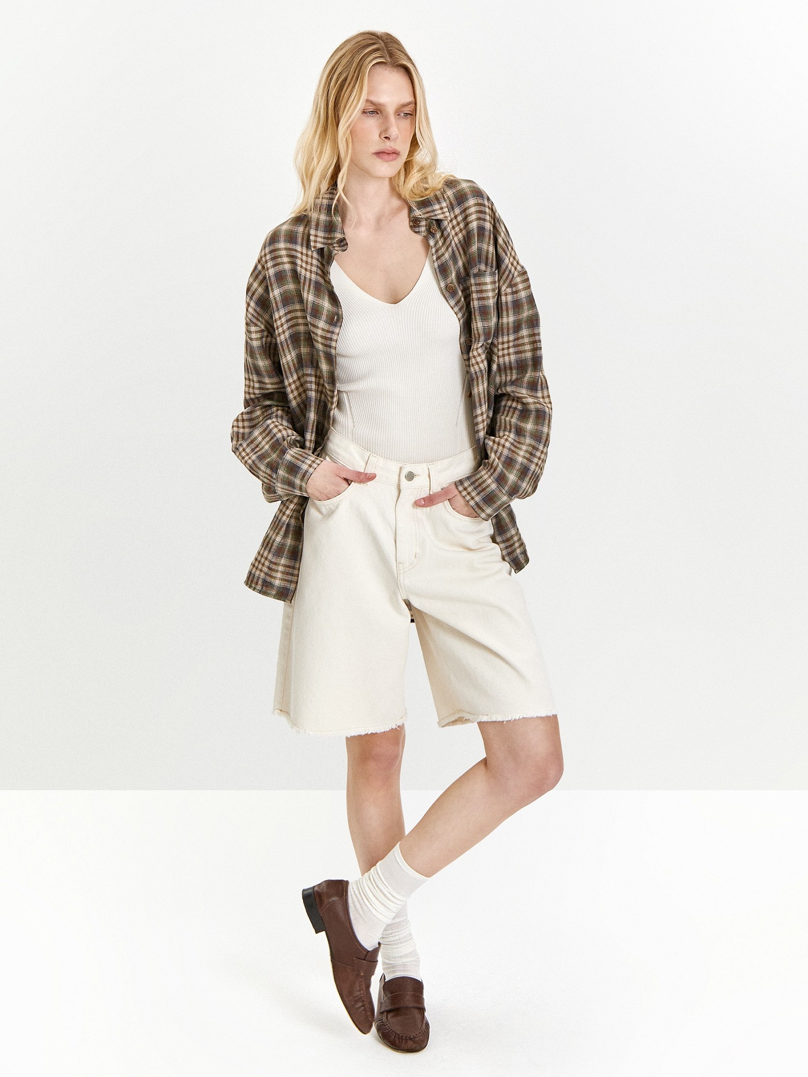 Джинсовые шорты с бахромой