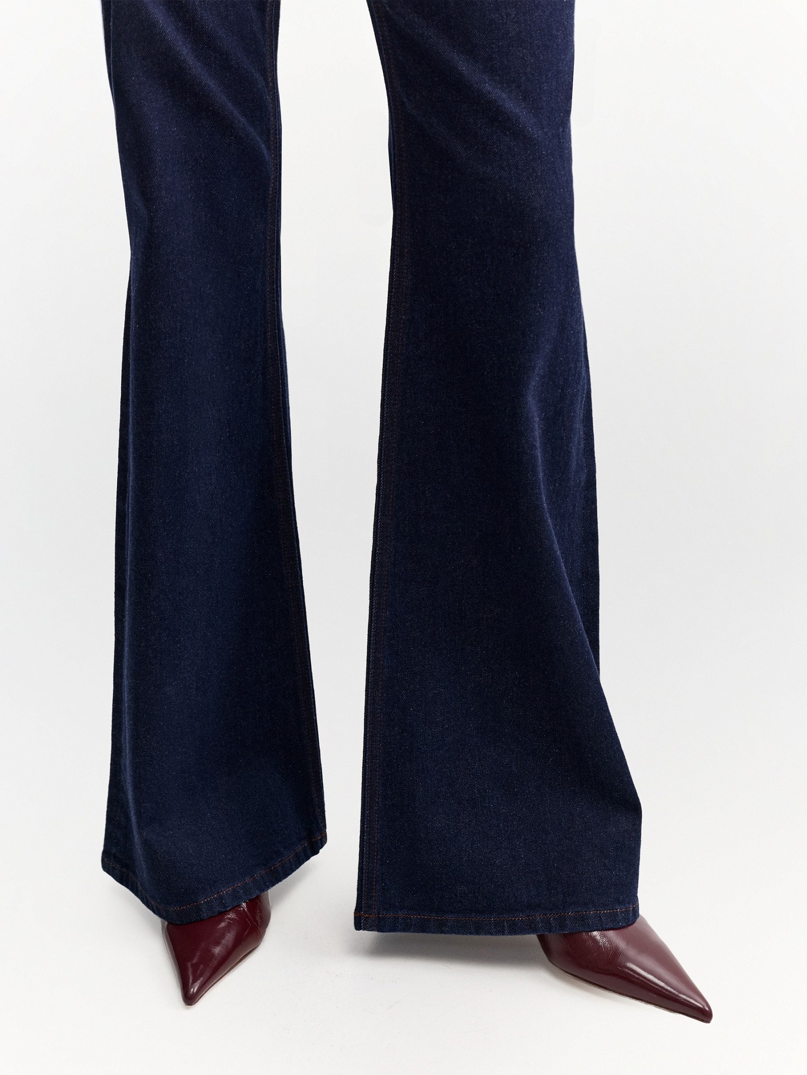 Джинсы Bootcut Fit 386