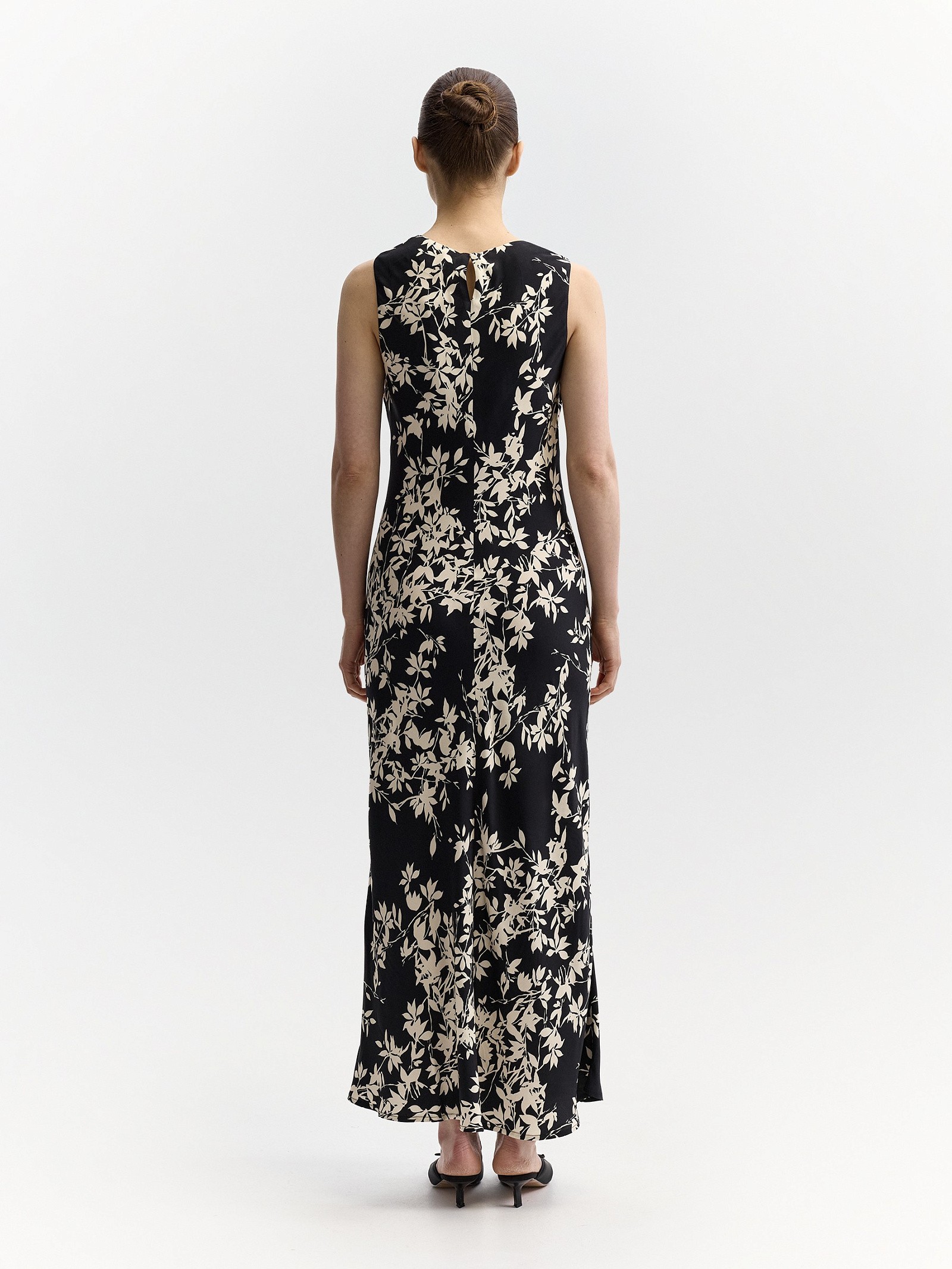 Платье приталенное с принтом