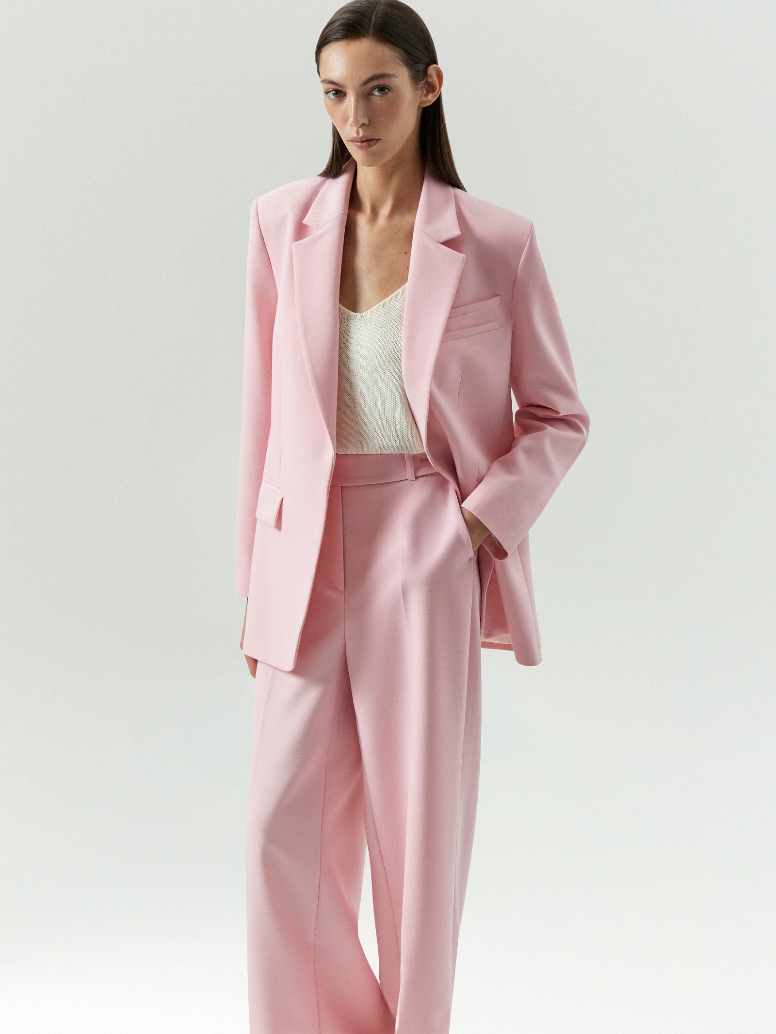 Однобортный жакет с поясом