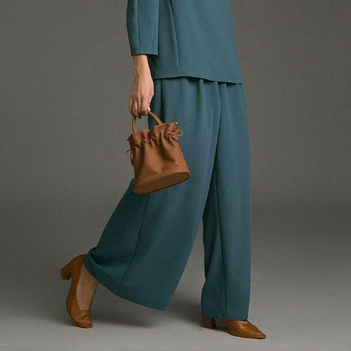 Современная классика женского гардероба - брюки «Палаццо»