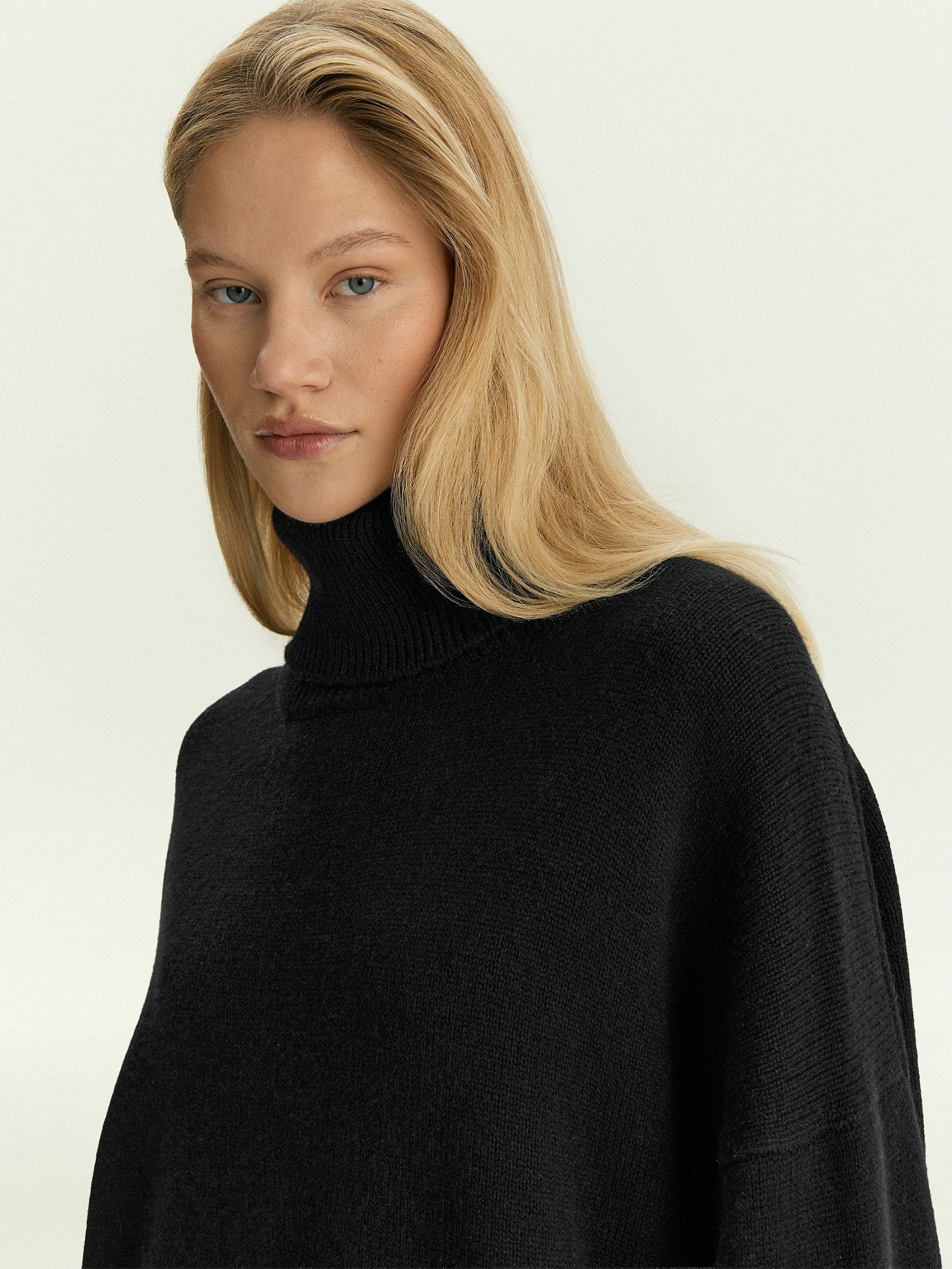 Свитер с содержанием кашемира