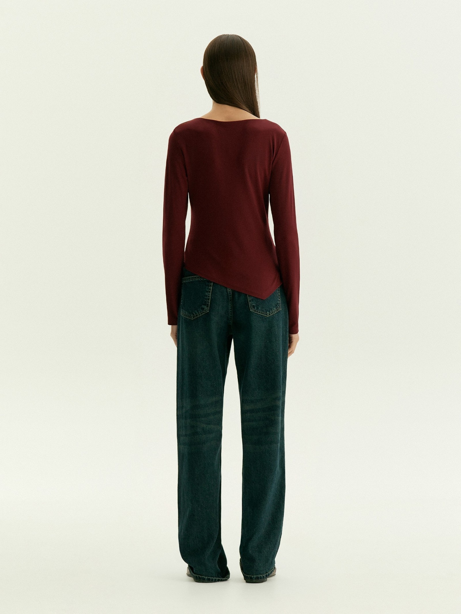 Лонгслив с ассиметрией