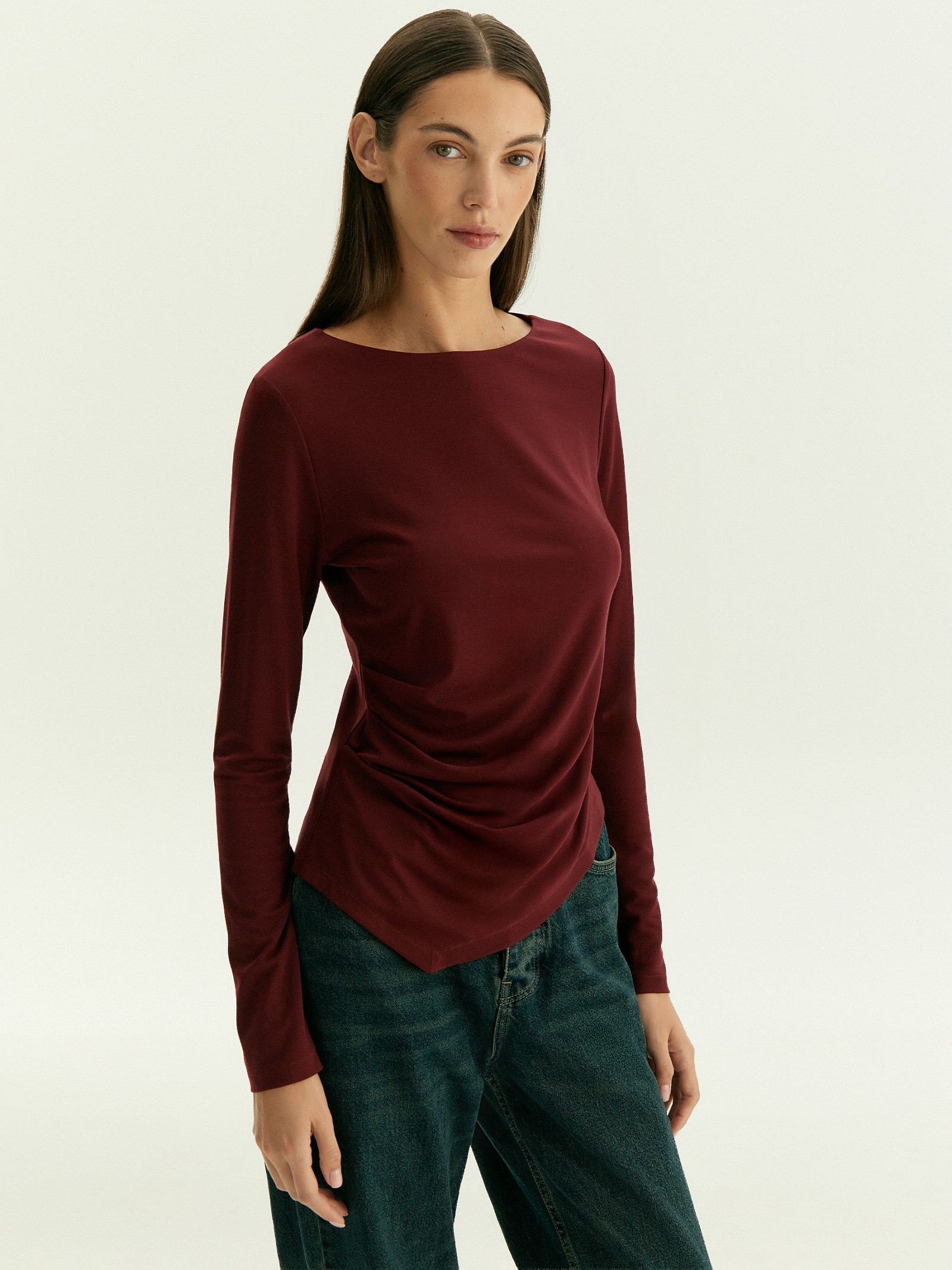 Лонгслив с ассиметрией