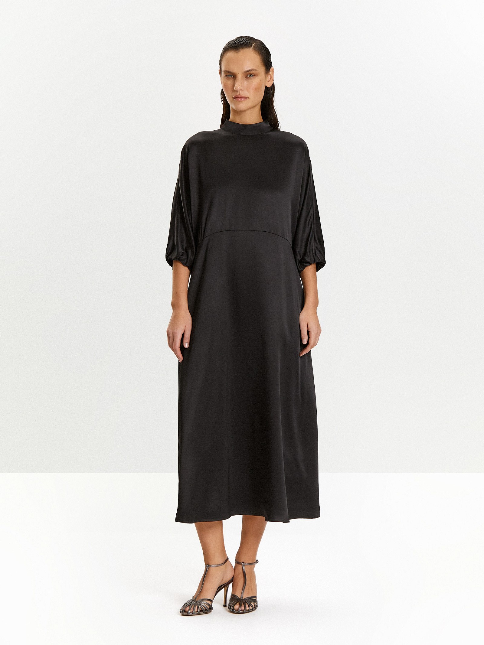 Платье а-силуэта