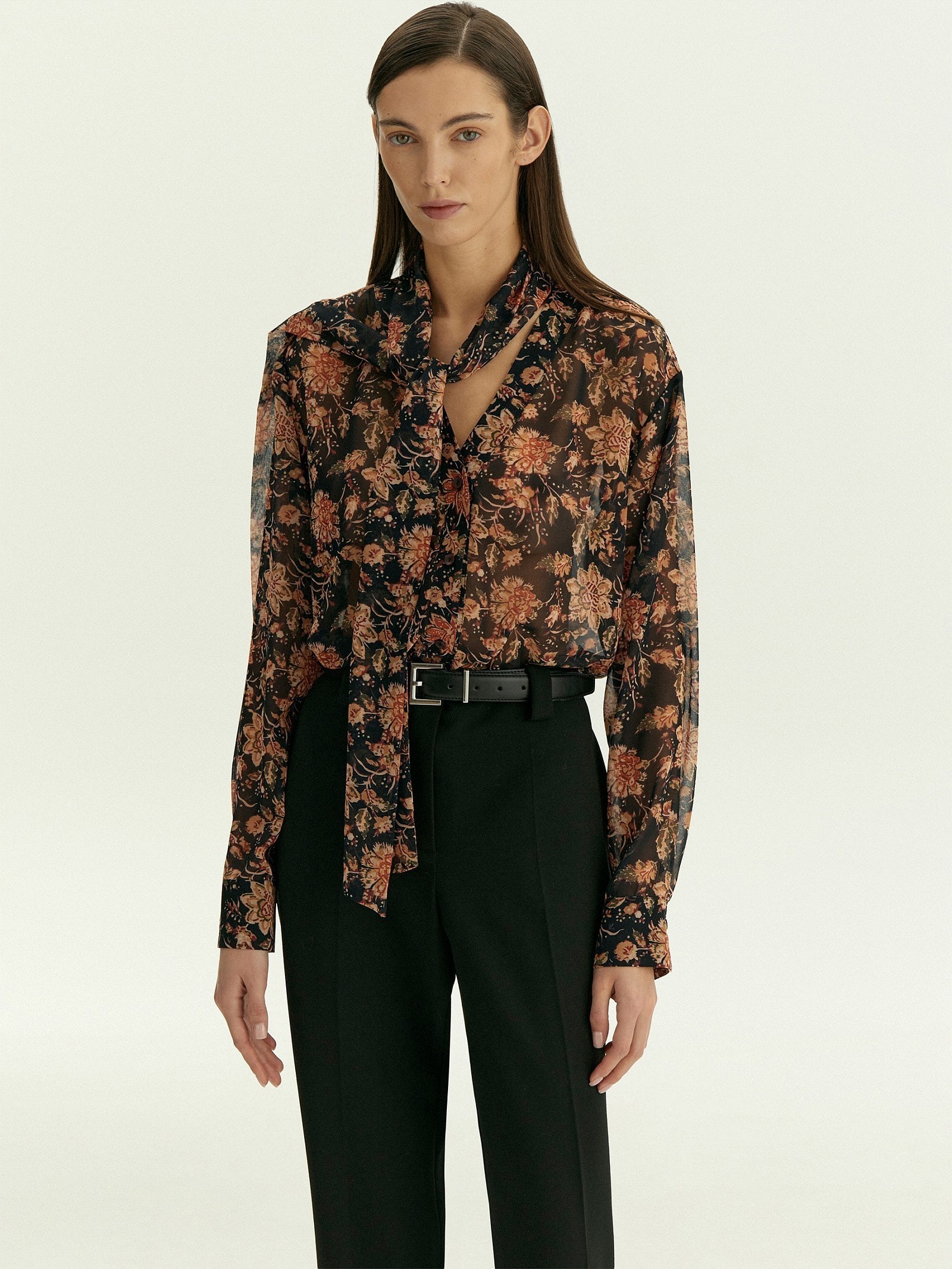 Рубашка с воротником-бантом