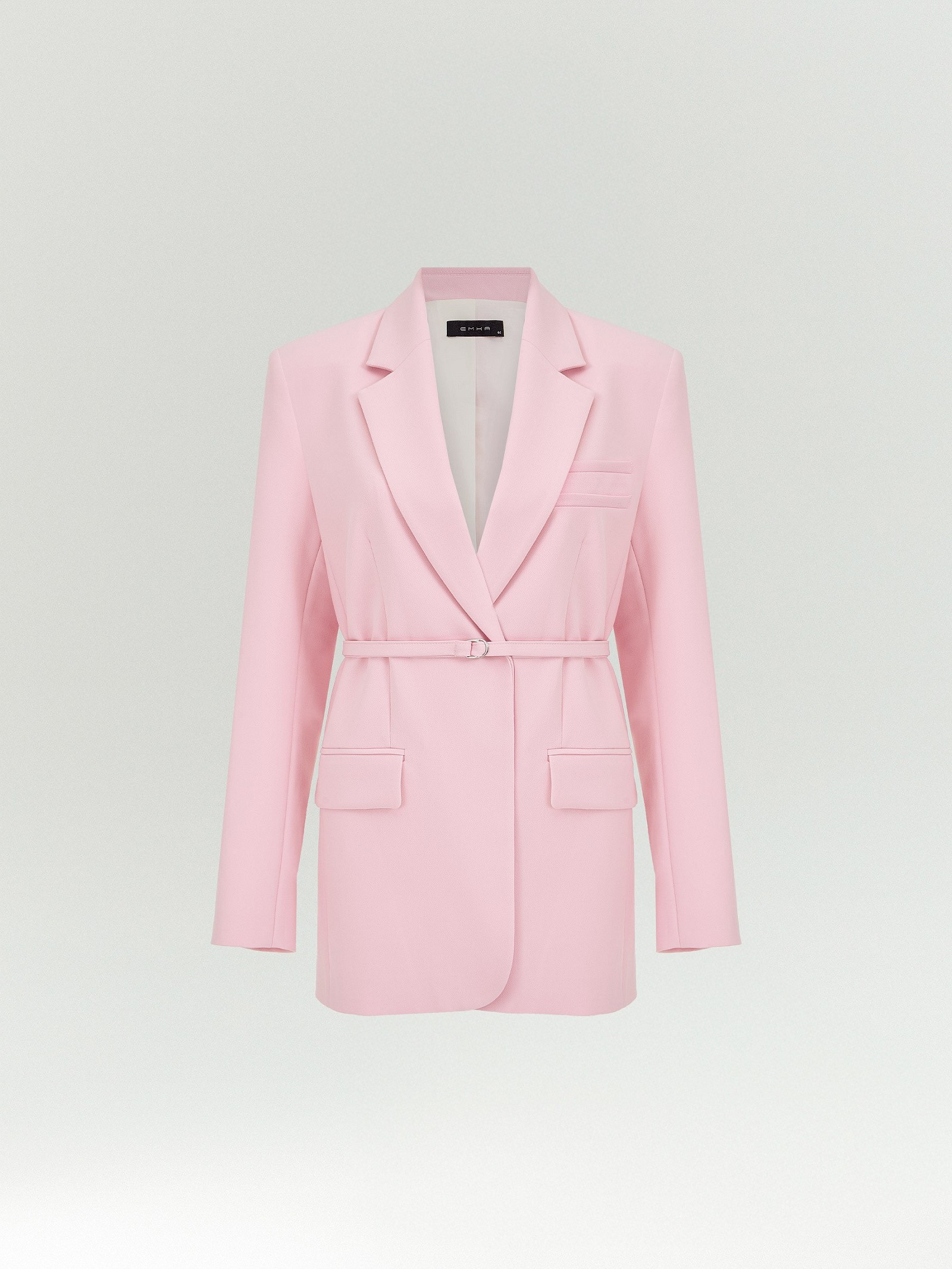 Однобортный жакет с поясом