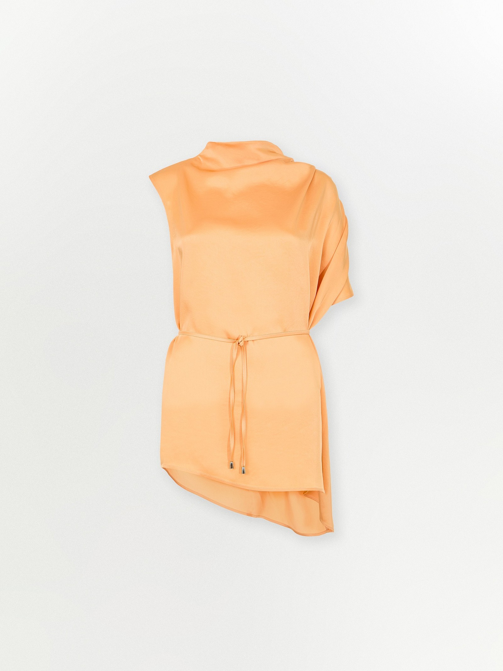 Блузка с поясом