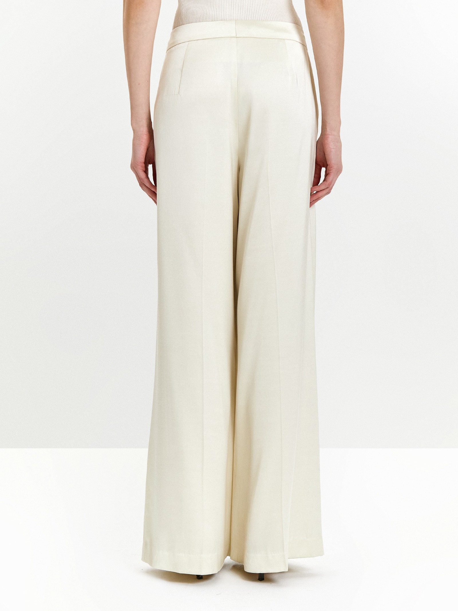 Брюки прямого кроя