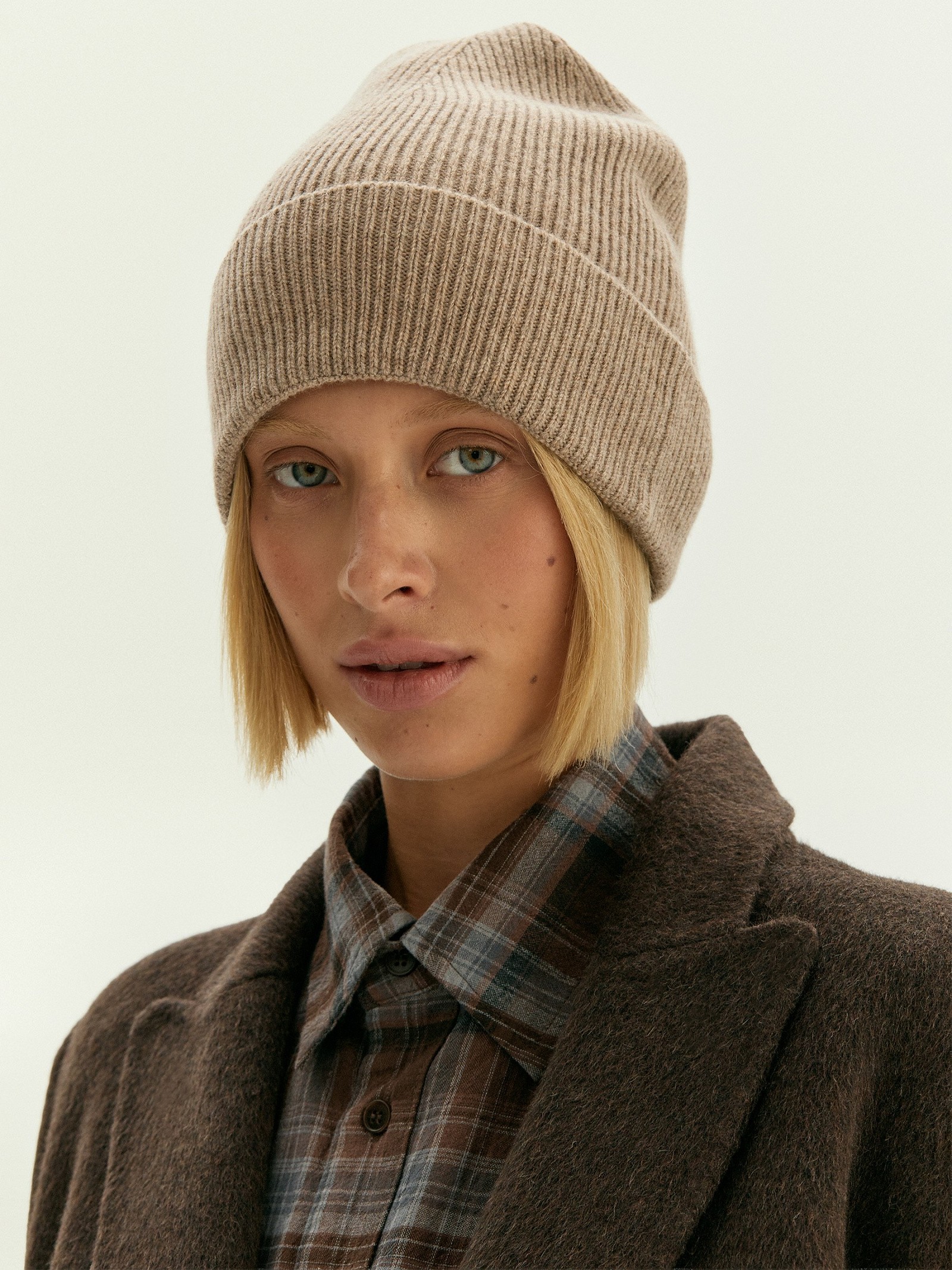 Шапка из шерсти и кашемира