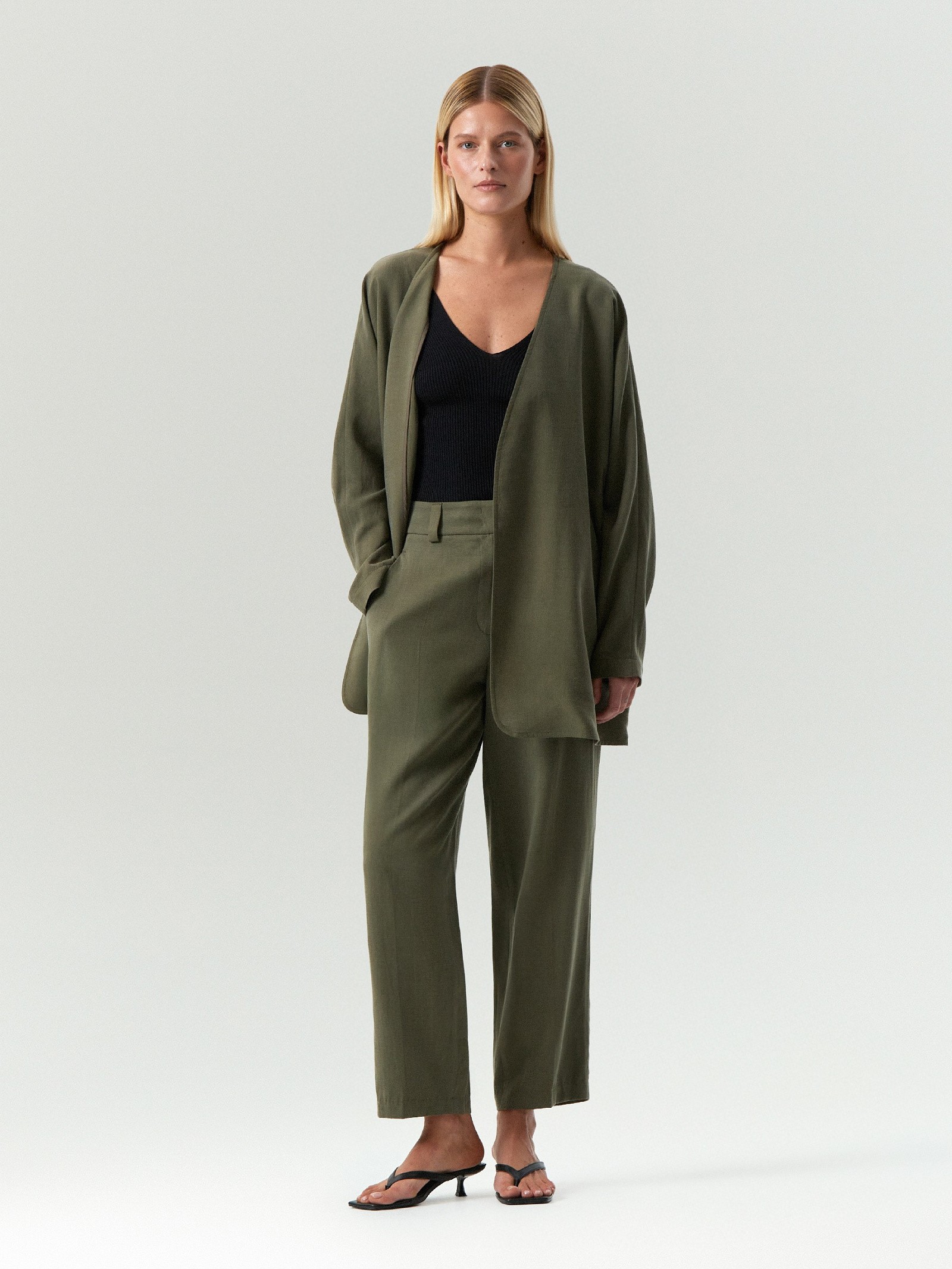 Брюки зауженного кроя из тенсела