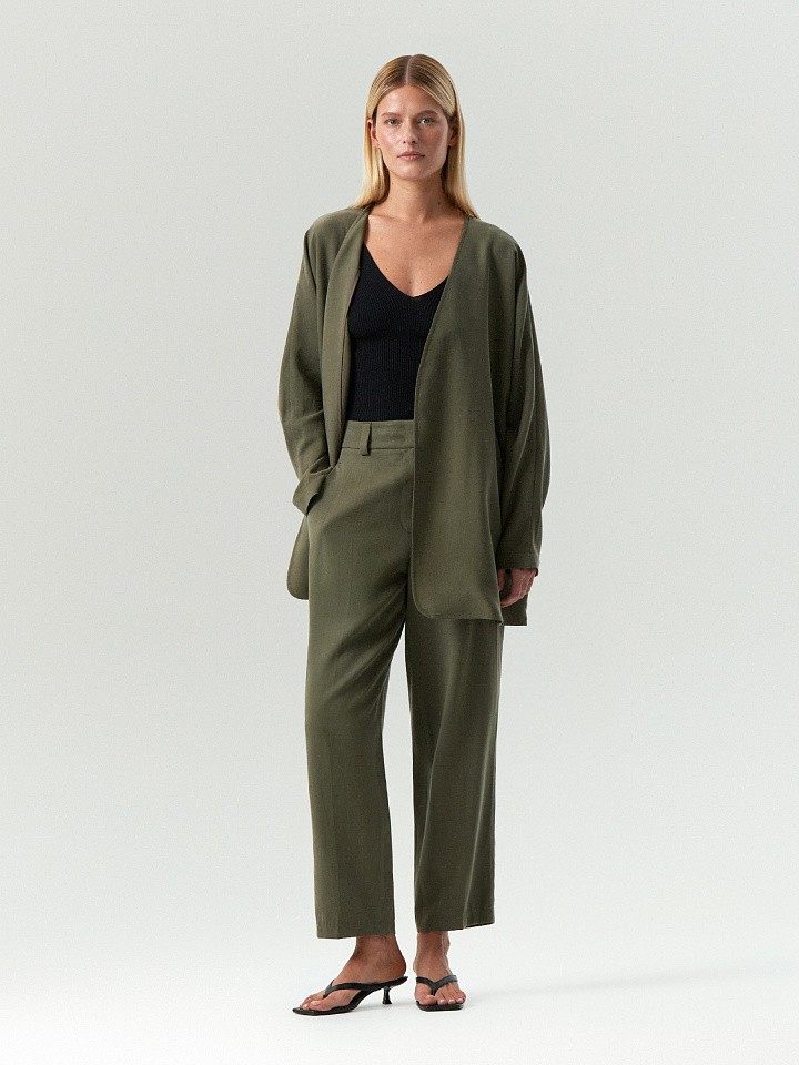 Брюки зауженного кроя из тенсела