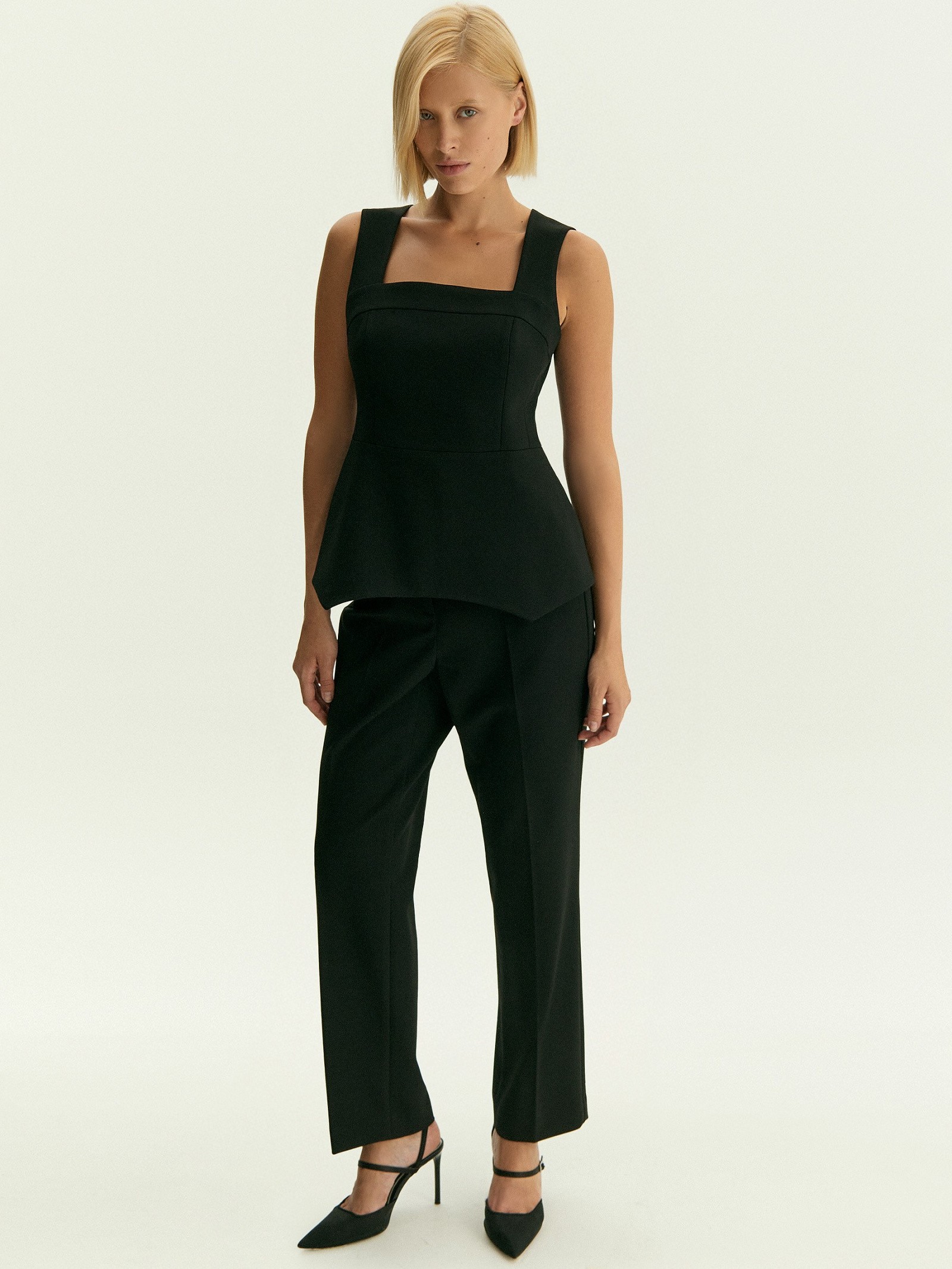 Брюки зауженного кроя