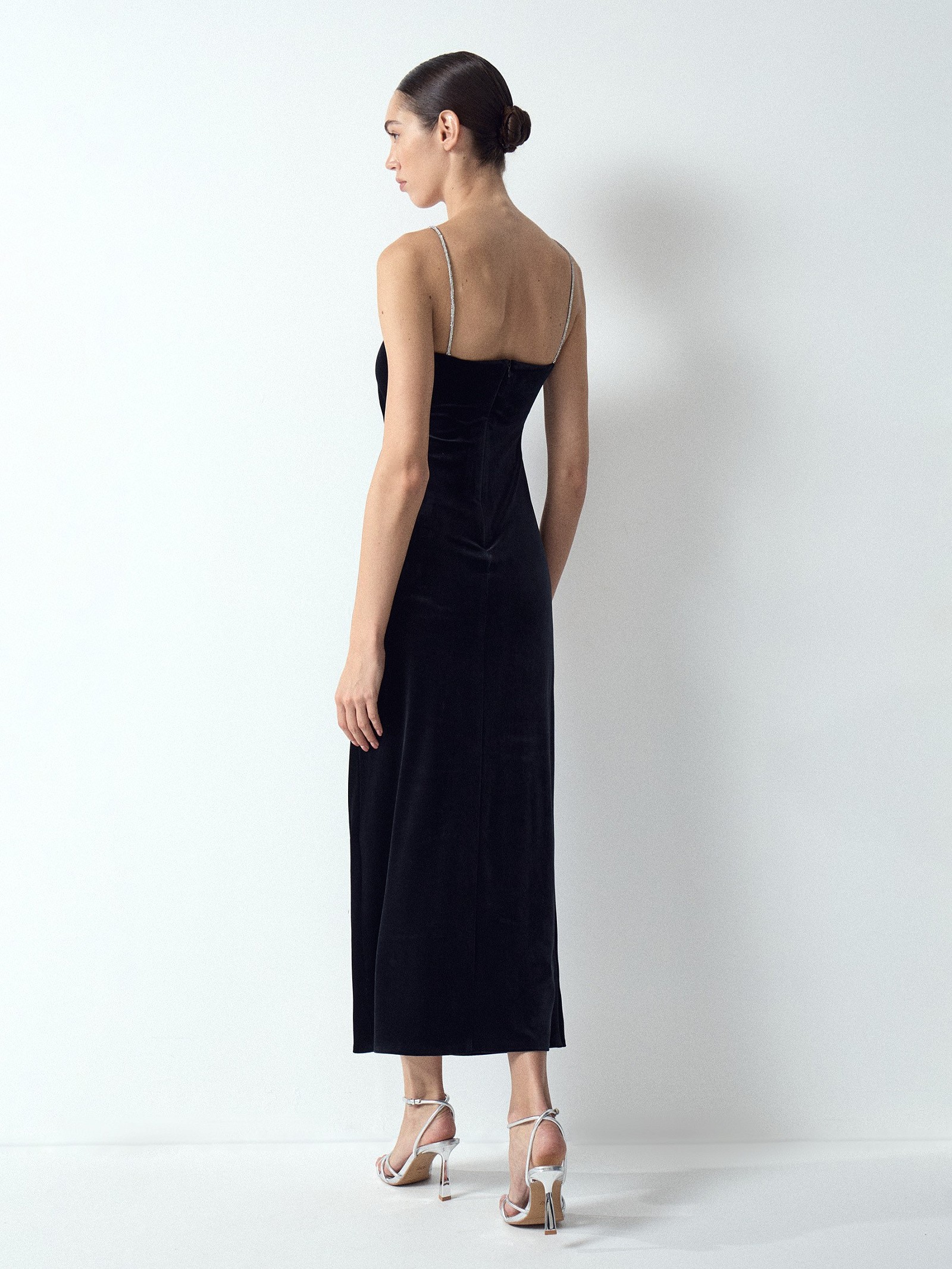 Платье миди из бархата