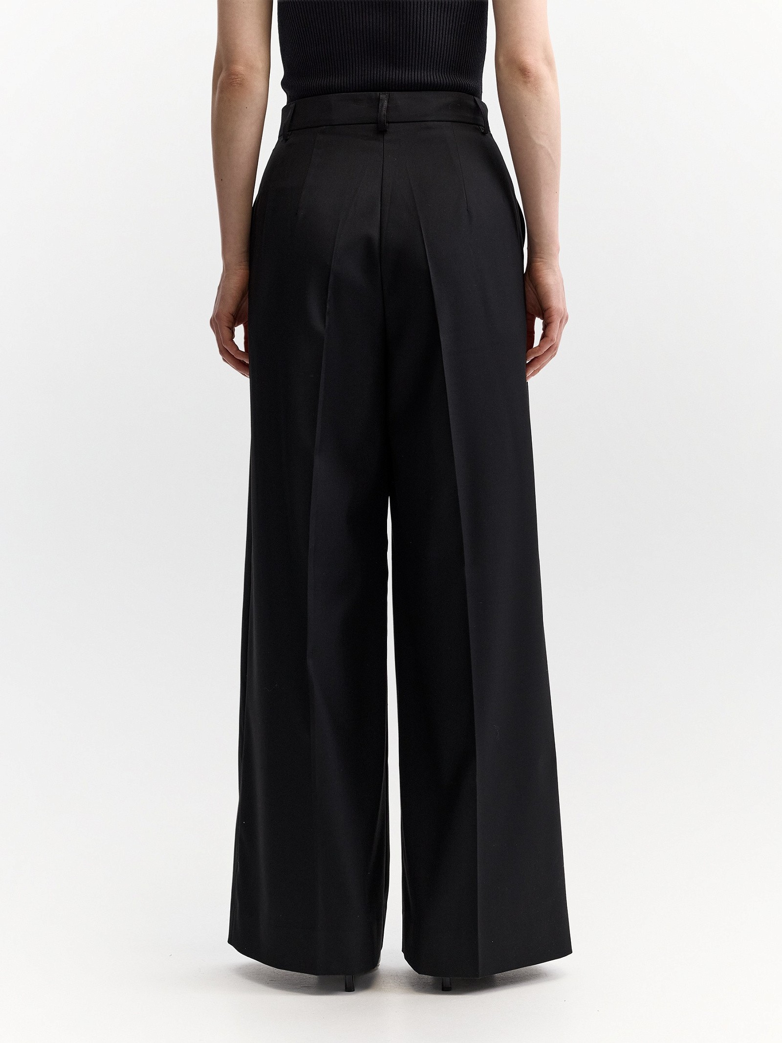 Брюки широкого кроя
